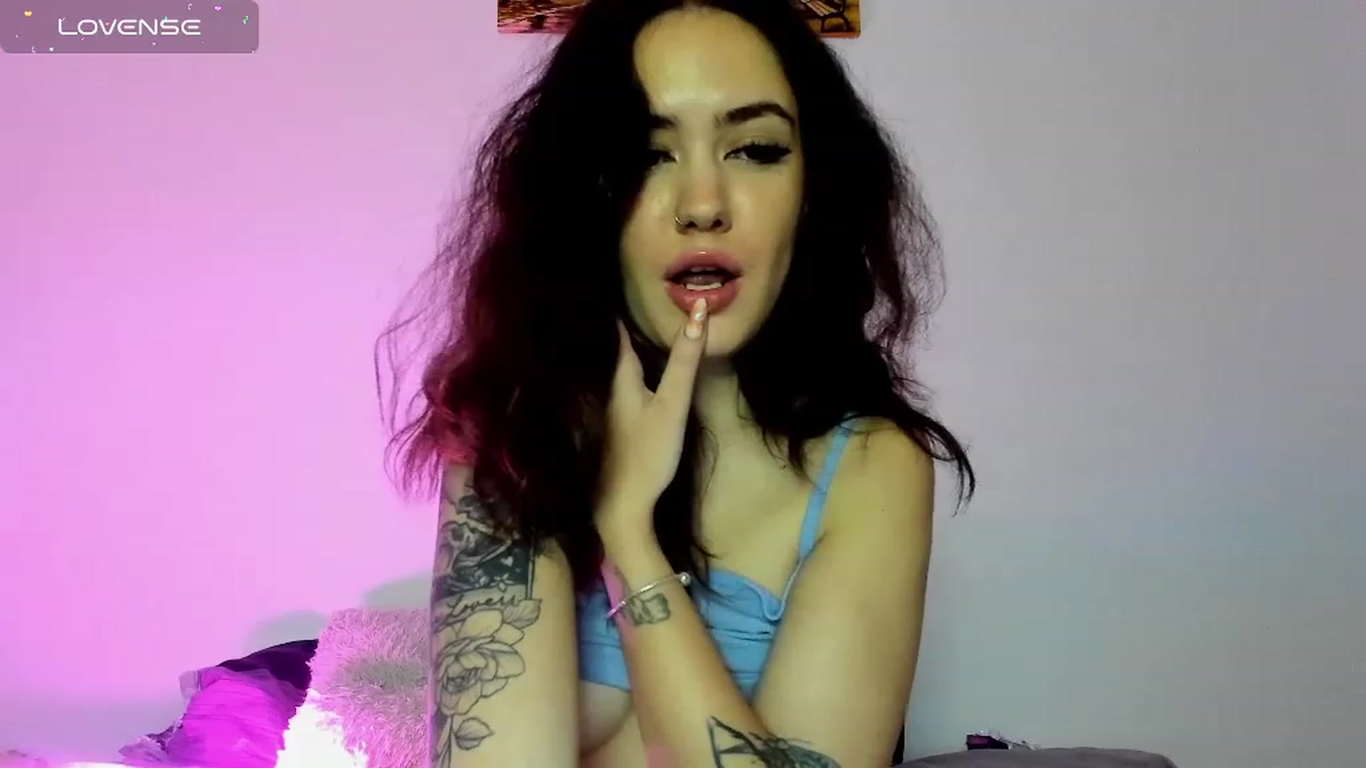 Gallery image thumbnail from EmmaCutiePie's myfreecams stream on, 01/14/2024, 22:19 image 8 of 20