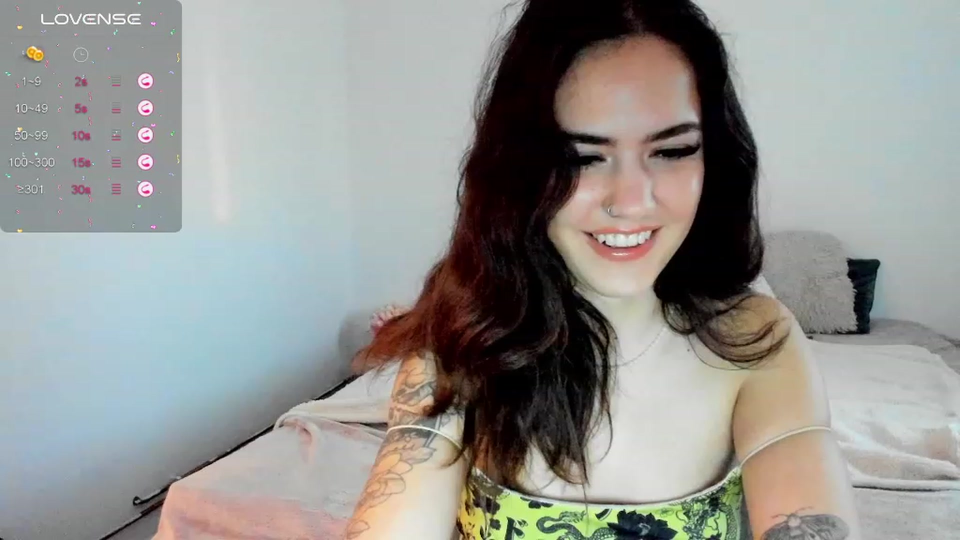 Gallery image thumbnail from EmmaCutiePie's myfreecams stream on, 02/06/2024, 15:40 image 11 of 20