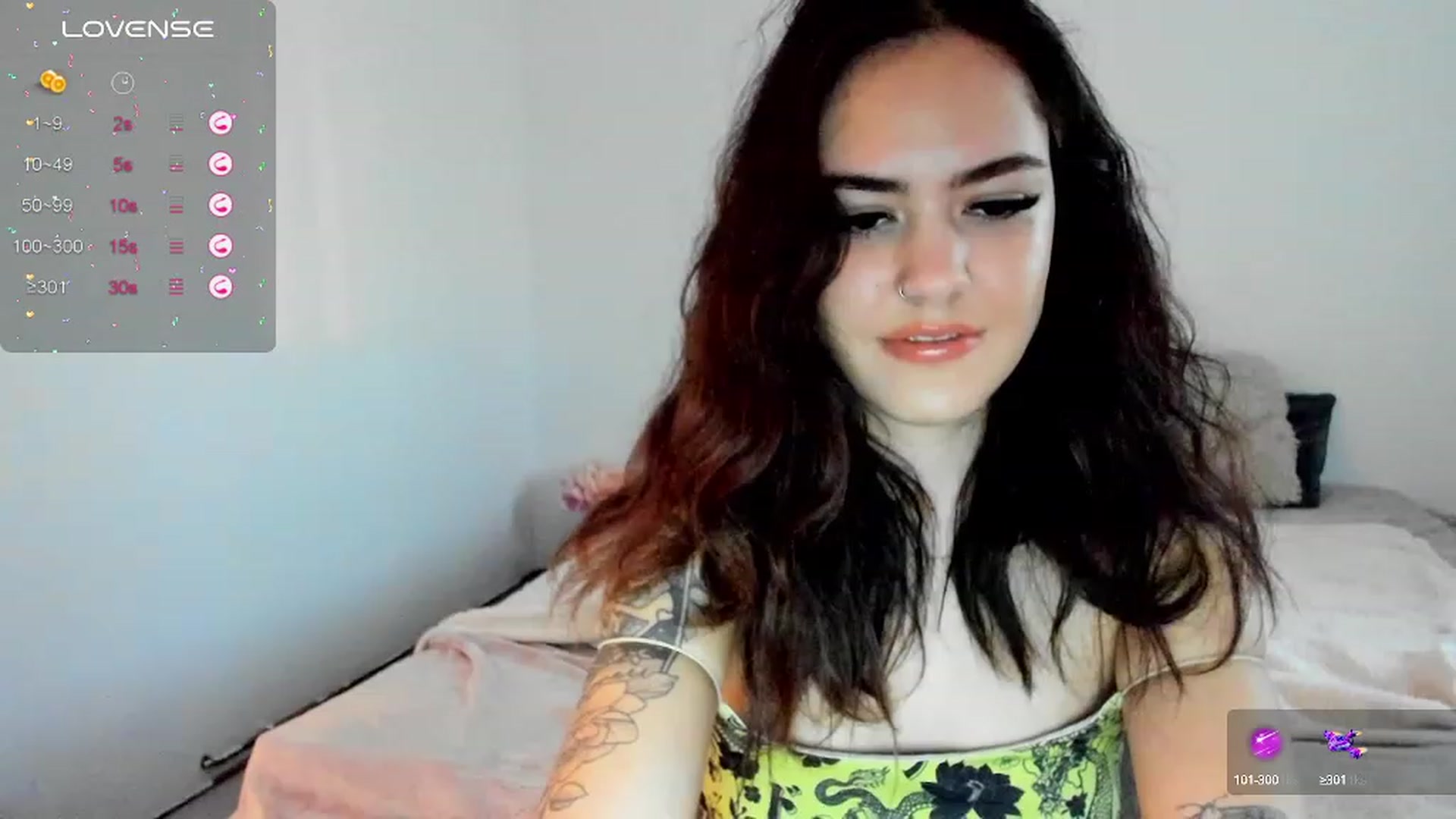 Gallery image thumbnail from EmmaCutiePie's myfreecams stream on, 02/06/2024, 15:40 image 12 of 20