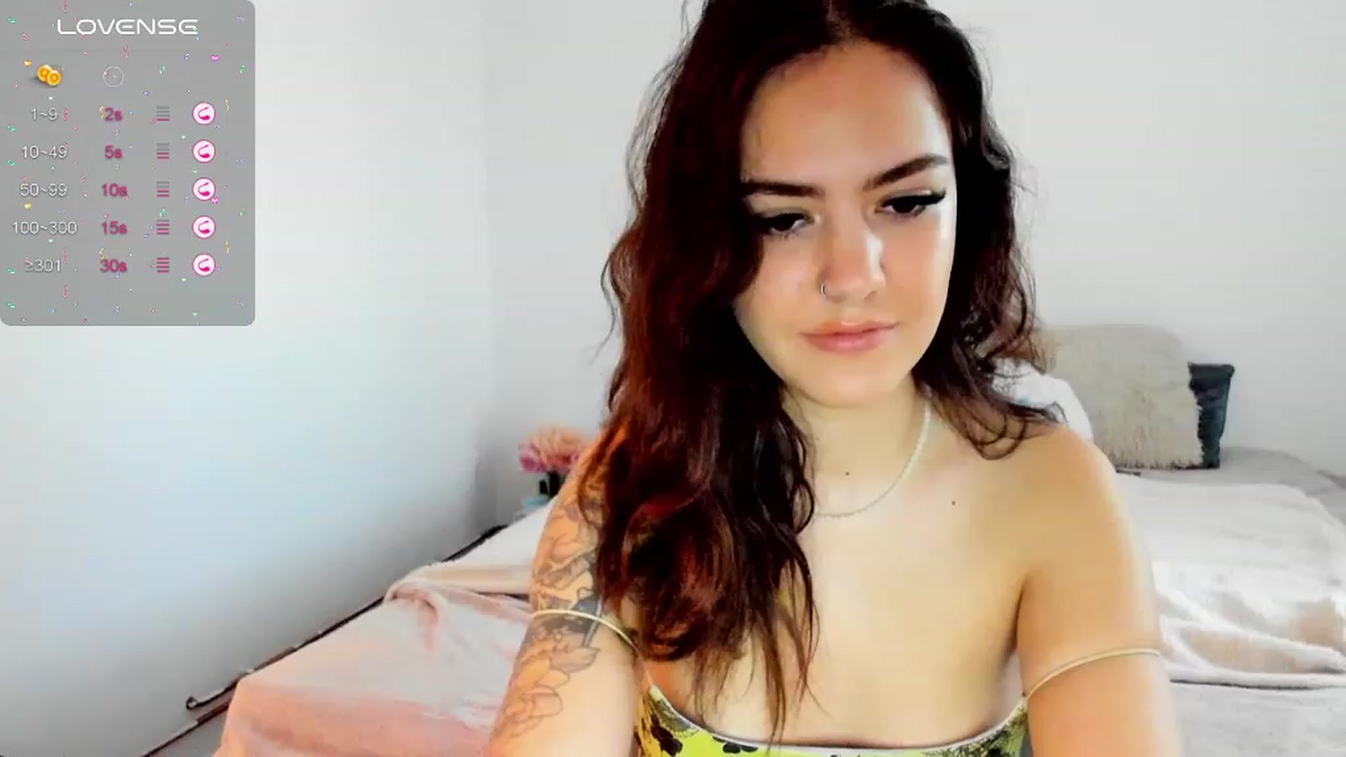 Gallery image thumbnail from EmmaCutiePie's myfreecams stream on, 02/06/2024, 15:40 image 5 of 20