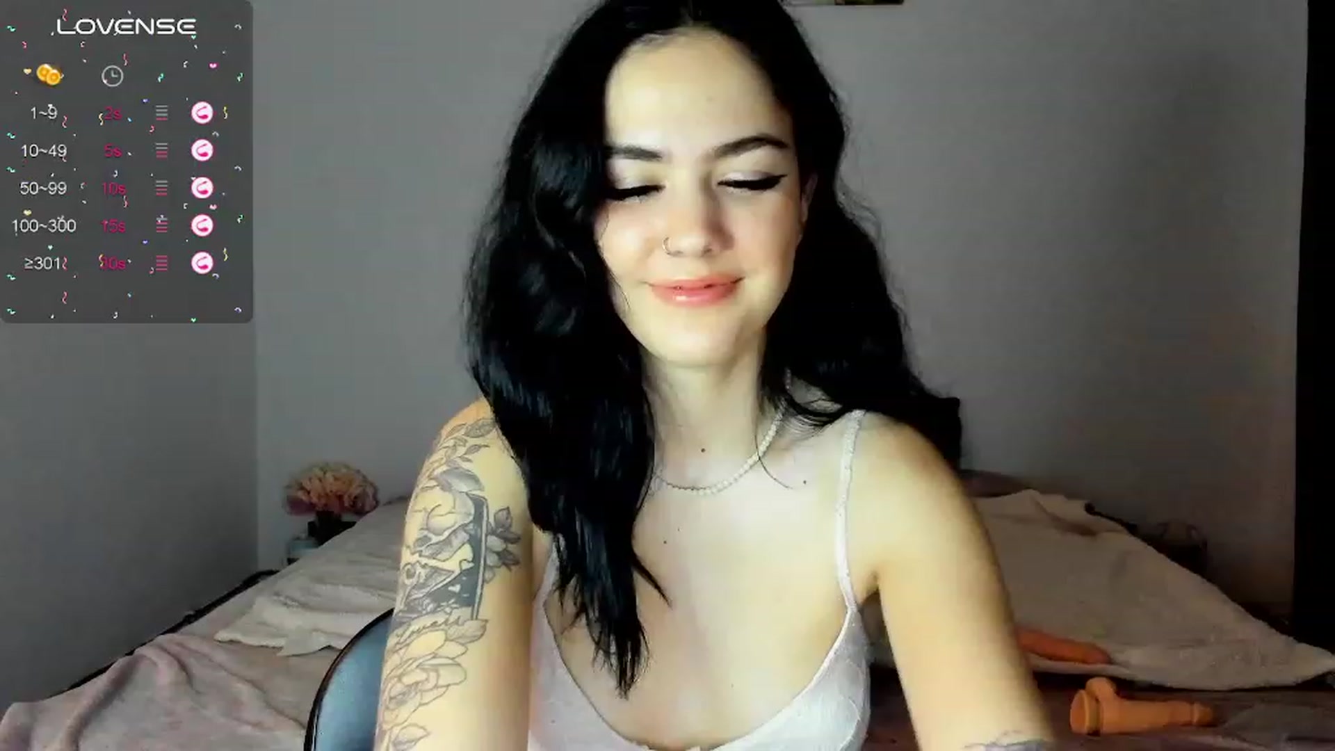 Gallery image thumbnail from EmmaCutiePie's myfreecams stream on, 02/09/2024, 18:07 image 12 of 20
