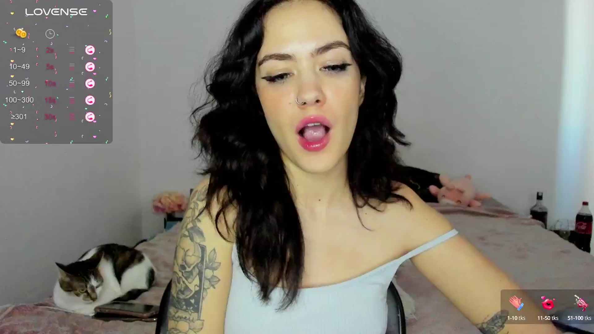 Gallery image thumbnail from EmmaCutiePie's myfreecams stream on, 03/29/2024, 16:48 image 13 of 20