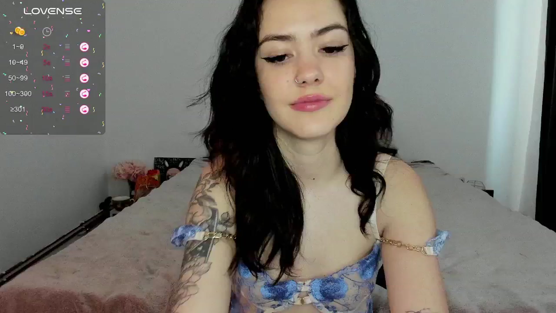 Gallery image thumbnail from EmmaCutiePie's myfreecams stream on, 05/03/2024, 14:30 image 8 of 20