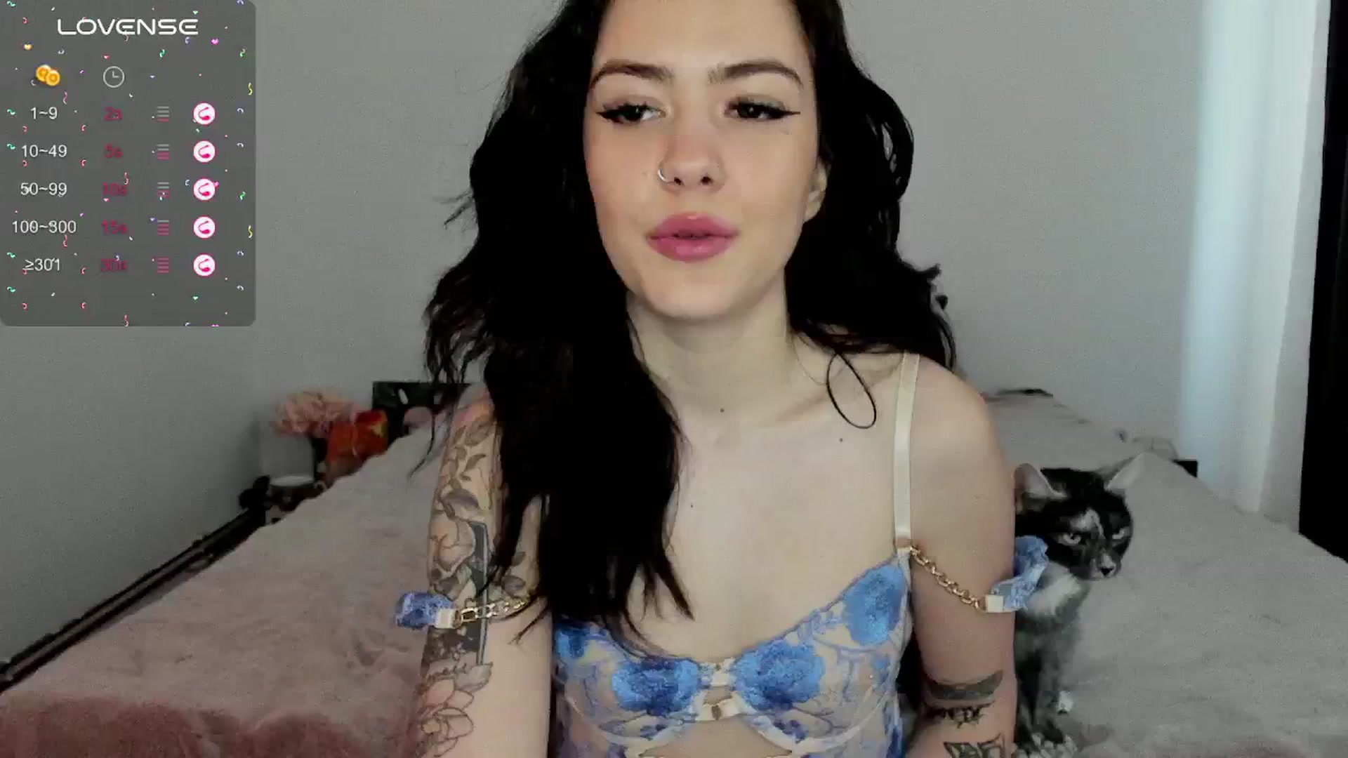 Gallery image thumbnail from EmmaCutiePie's myfreecams stream on, 05/03/2024, 14:30 image 6 of 20