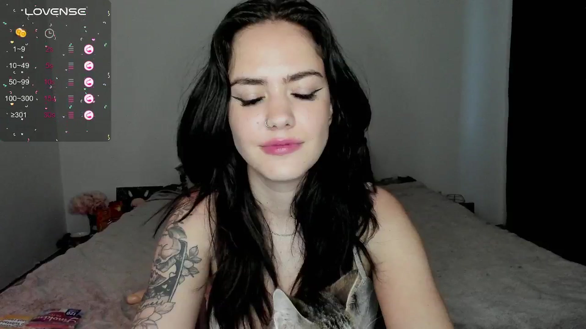 Gallery image thumbnail from EmmaCutiePie's myfreecams stream on, 05/07/2024, 17:09 image 18 of 20