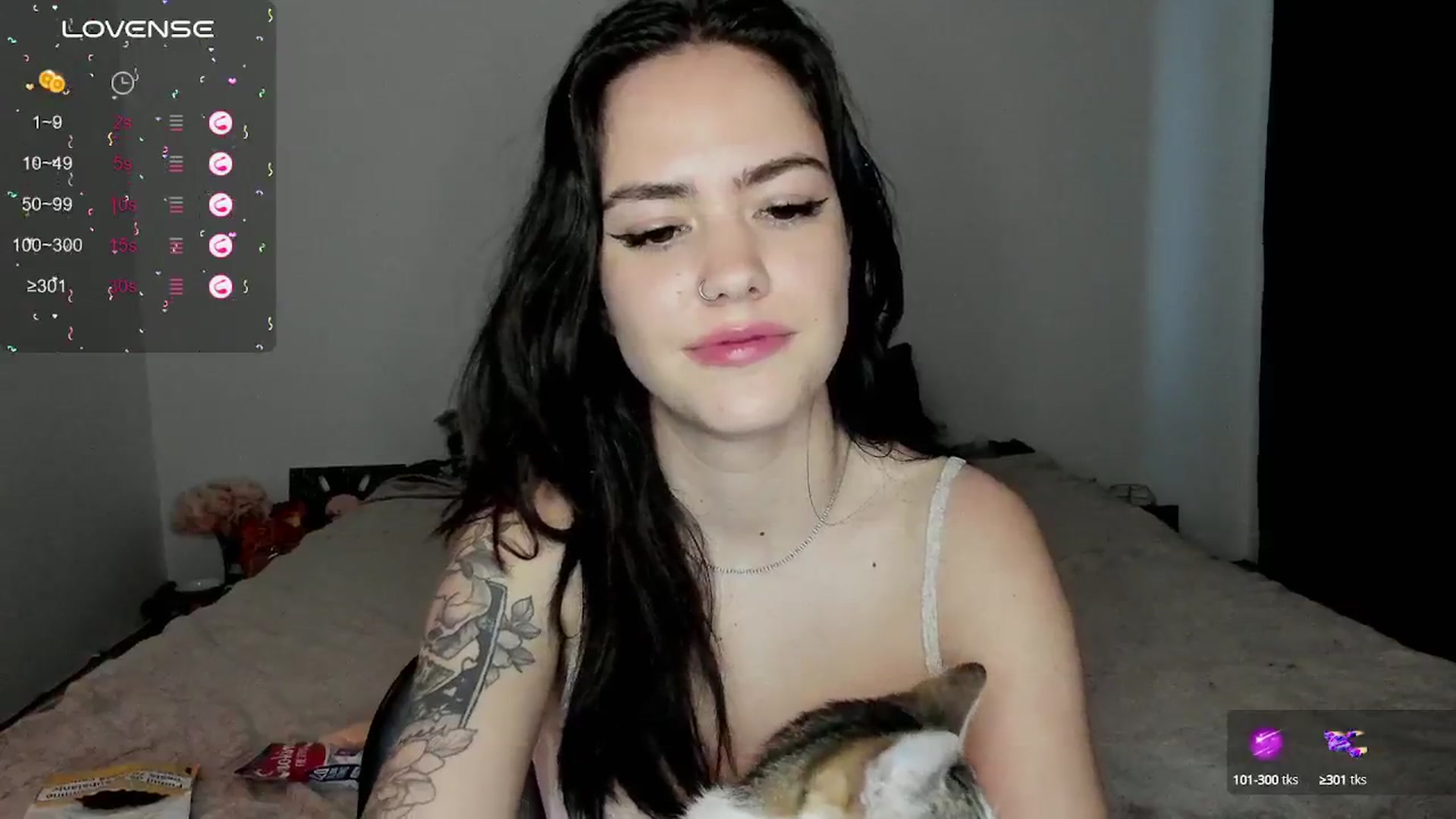 Gallery image thumbnail from EmmaCutiePie's myfreecams stream on, 05/07/2024, 17:09 image 17 of 20