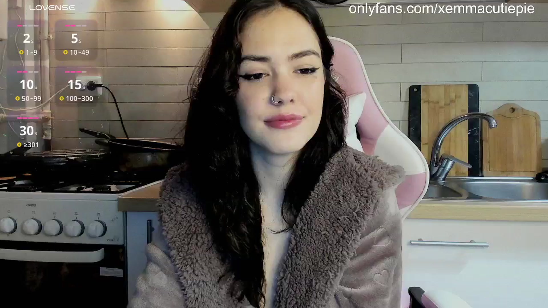 Gallery image thumbnail from EmmaCutiePie's myfreecams stream on, 11/16/2024, 15:25 image 20 of 20