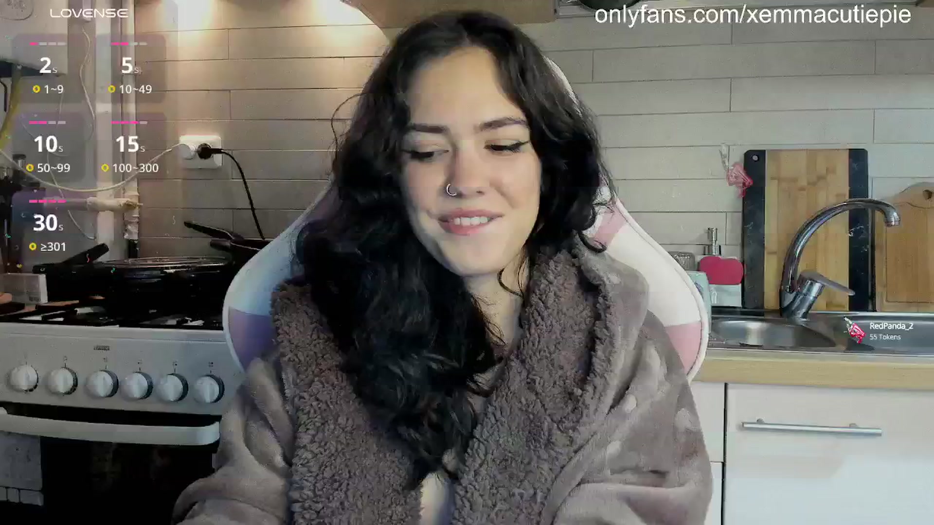 Gallery image thumbnail from EmmaCutiePie's myfreecams stream on, 11/16/2024, 16:40 image 13 of 20