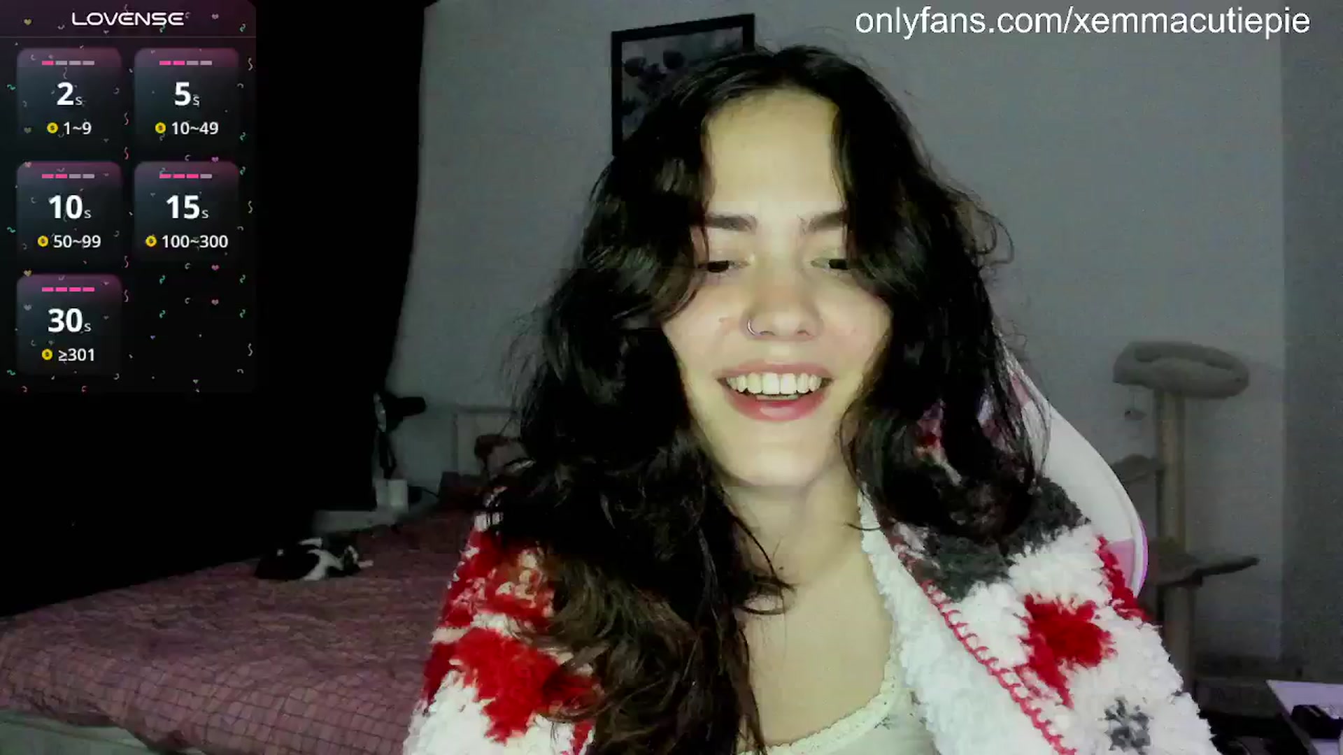 Gallery image thumbnail from EmmaCutiePie's myfreecams stream on, 11/20/2024, 15:49 image 17 of 20