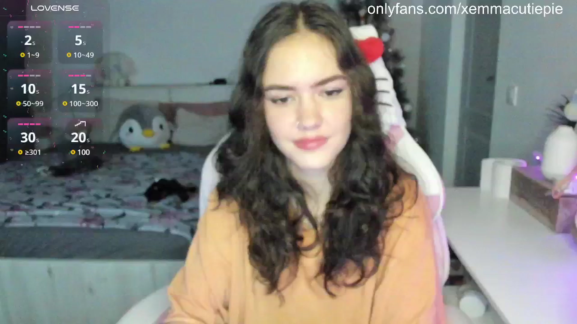 Gallery image thumbnail from EmmaCutiePie's myfreecams stream on, 01/10/2025, 15:48 image 18 of 20