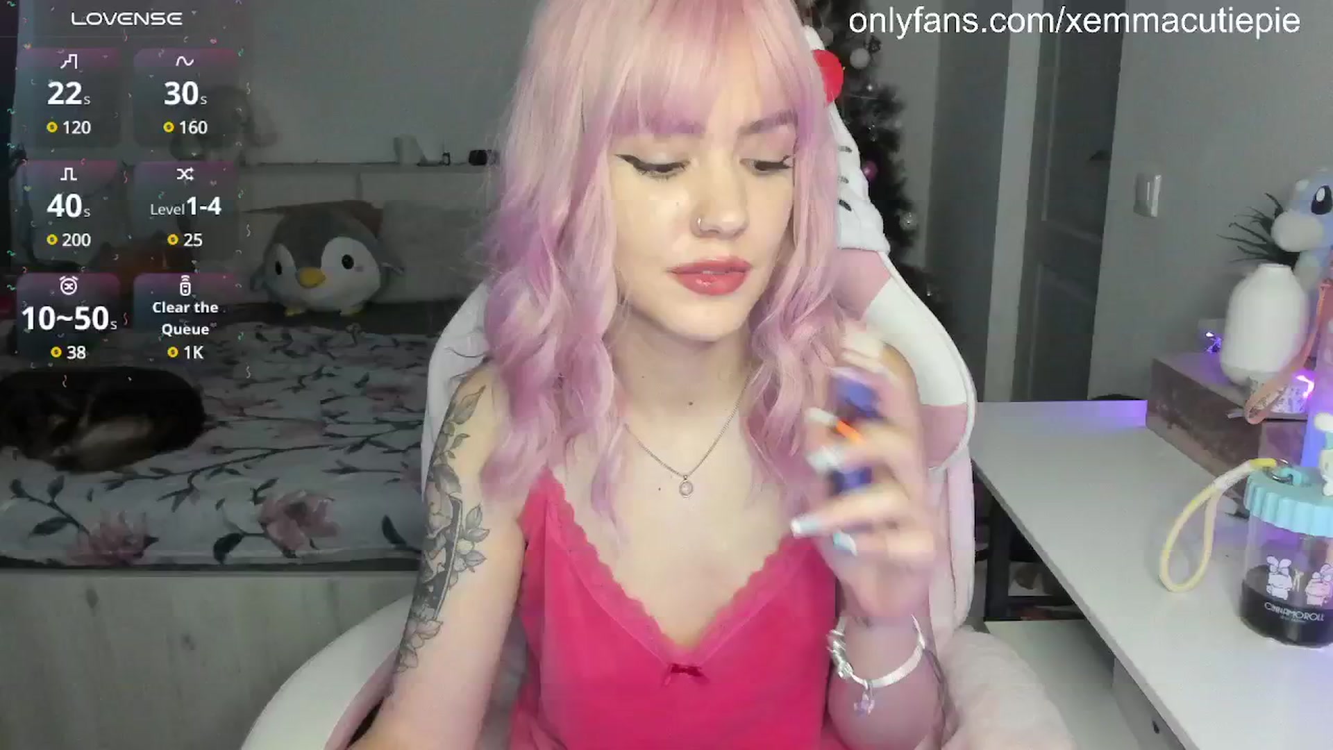 Gallery image thumbnail from EmmaCutiePie's myfreecams stream on, 01/11/2025, 15:39 image 10 of 20