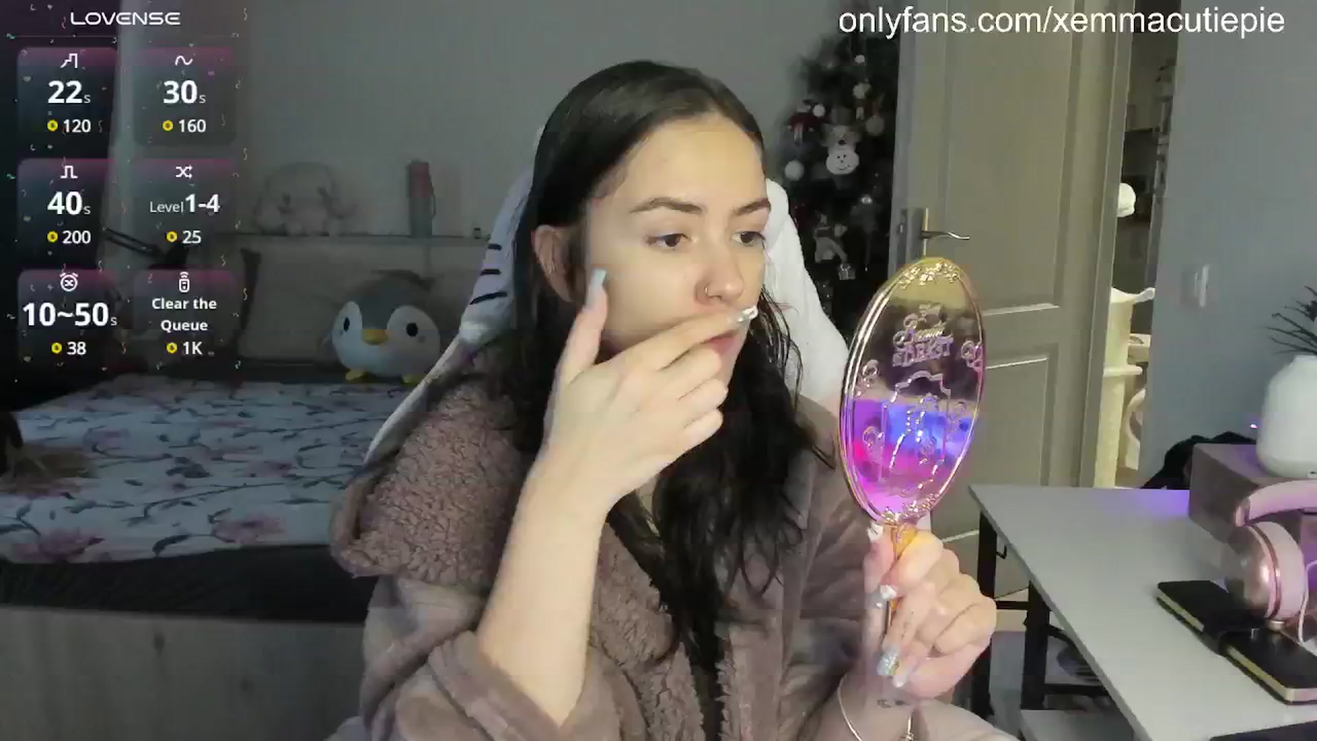 Gallery image thumbnail from EmmaCutiePie's myfreecams stream on, 01/14/2025, 15:57 image 2 of 20