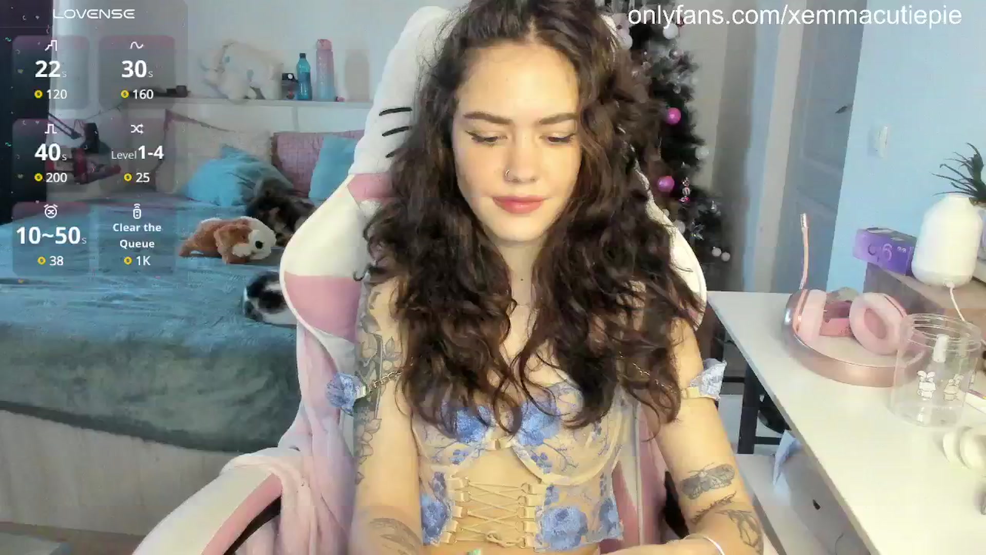 Gallery image thumbnail from EmmaCutiePie's myfreecams stream on, 01/28/2025, 14:00 image 11 of 20