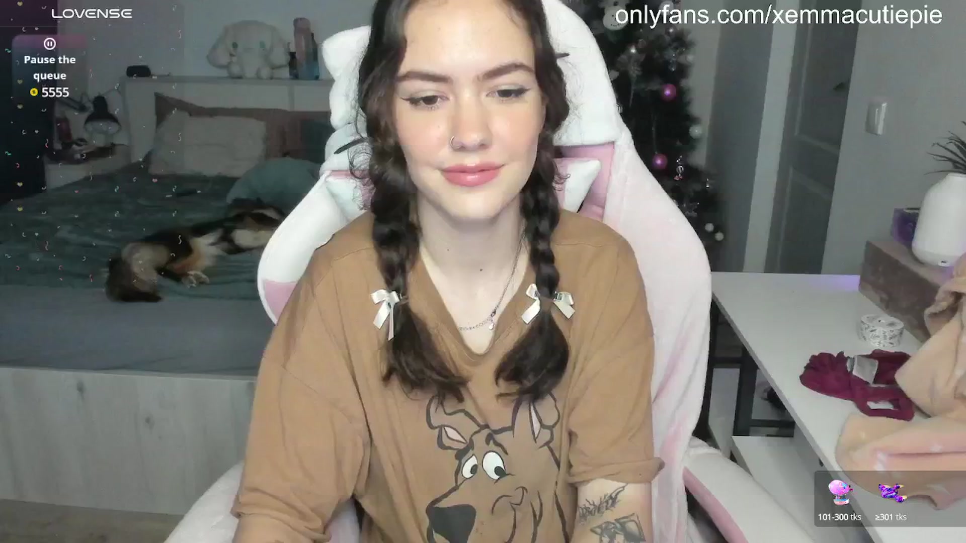 Gallery image thumbnail from EmmaCutiePie's myfreecams stream on, 01/31/2025, 17:18 image 17 of 20