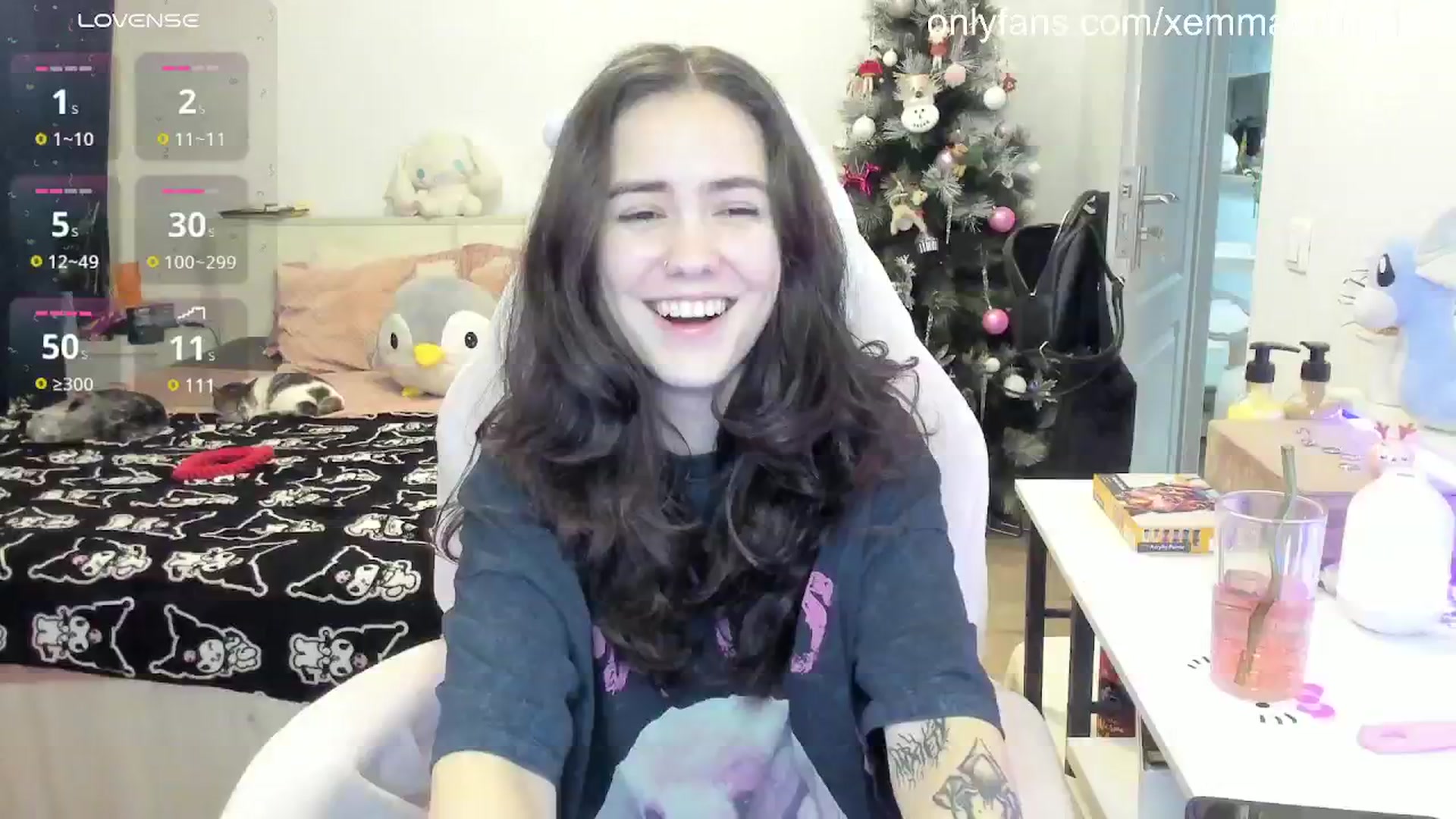 Gallery image thumbnail from EmmaCutiePie's myfreecams stream on, 02/14/2025, 17:14 image 12 of 20
