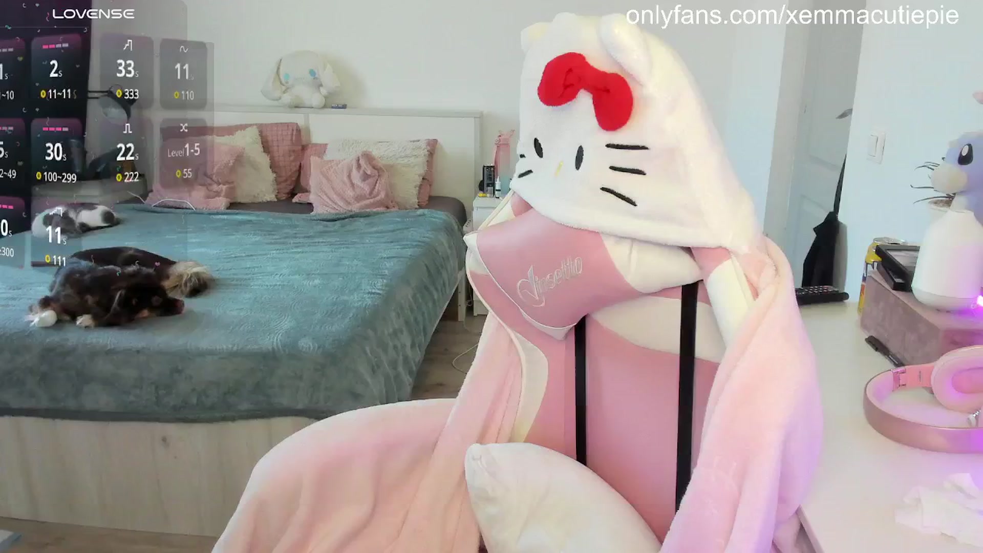 Gallery image thumbnail from EmmaCutiePie's myfreecams stream on, 03/03/2025, 15:10 image 16 of 20