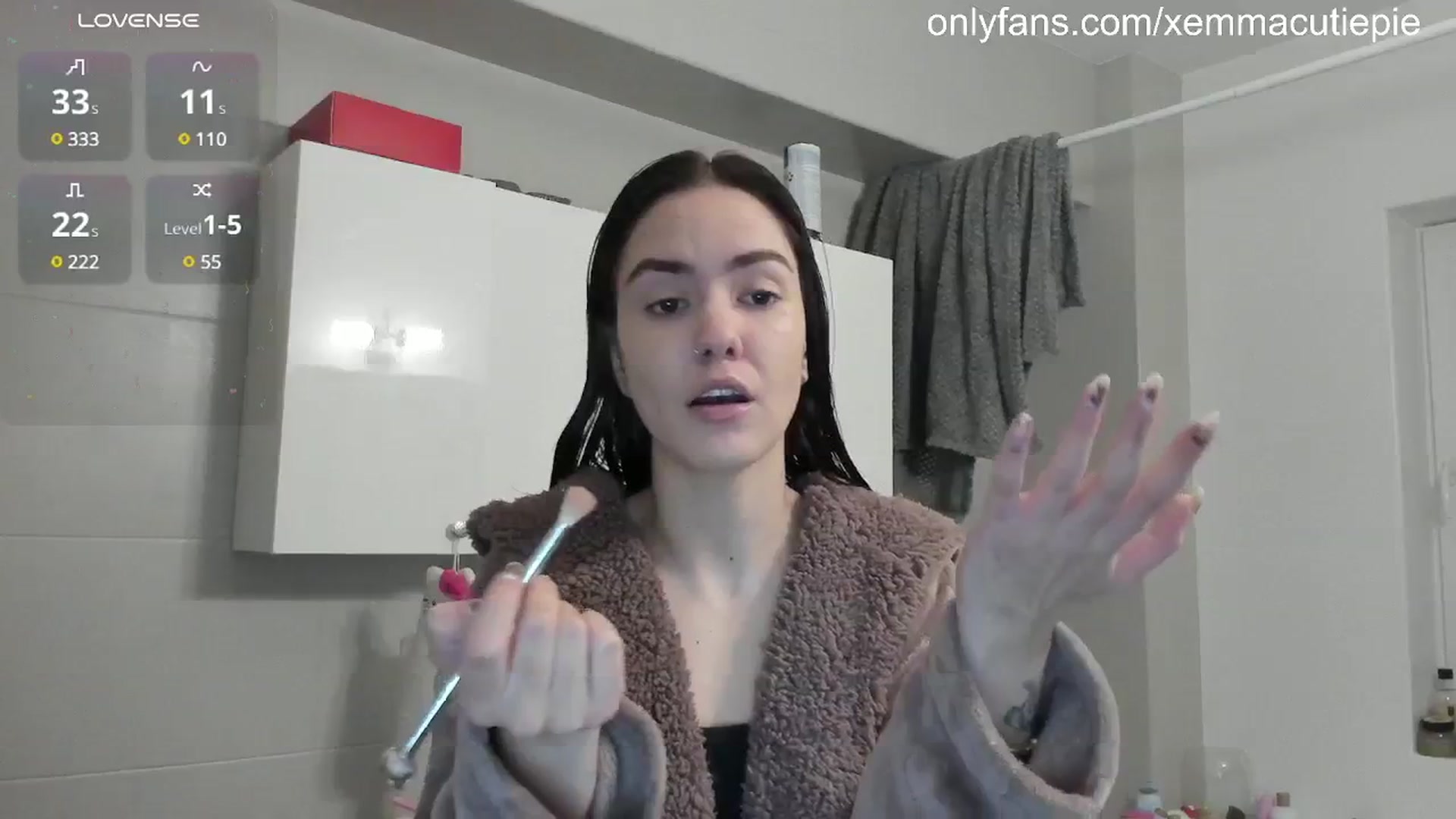 Gallery image thumbnail from EmmaCutiePie's myfreecams stream on, 03/08/2025, 17:11 image 17 of 20