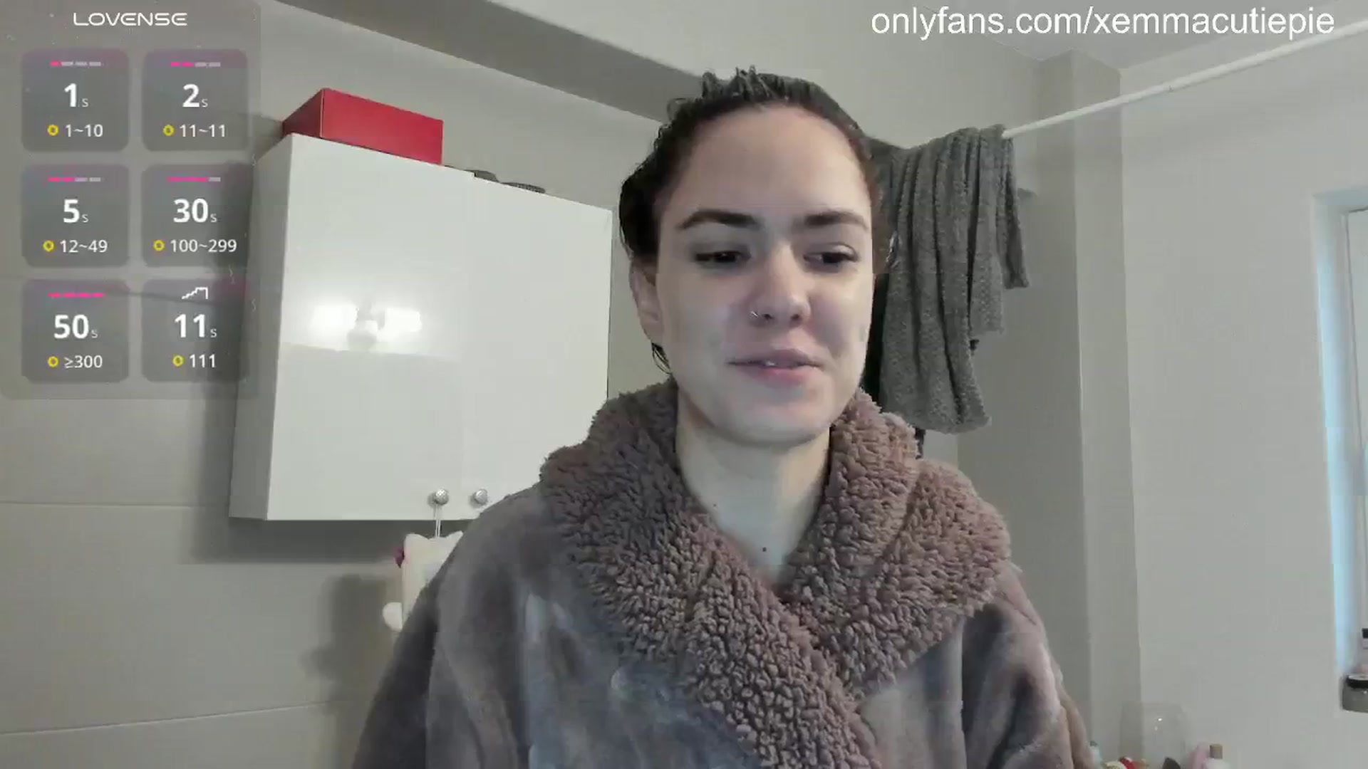 Gallery image thumbnail from EmmaCutiePie's myfreecams stream on, 03/08/2025, 17:11 image 13 of 20