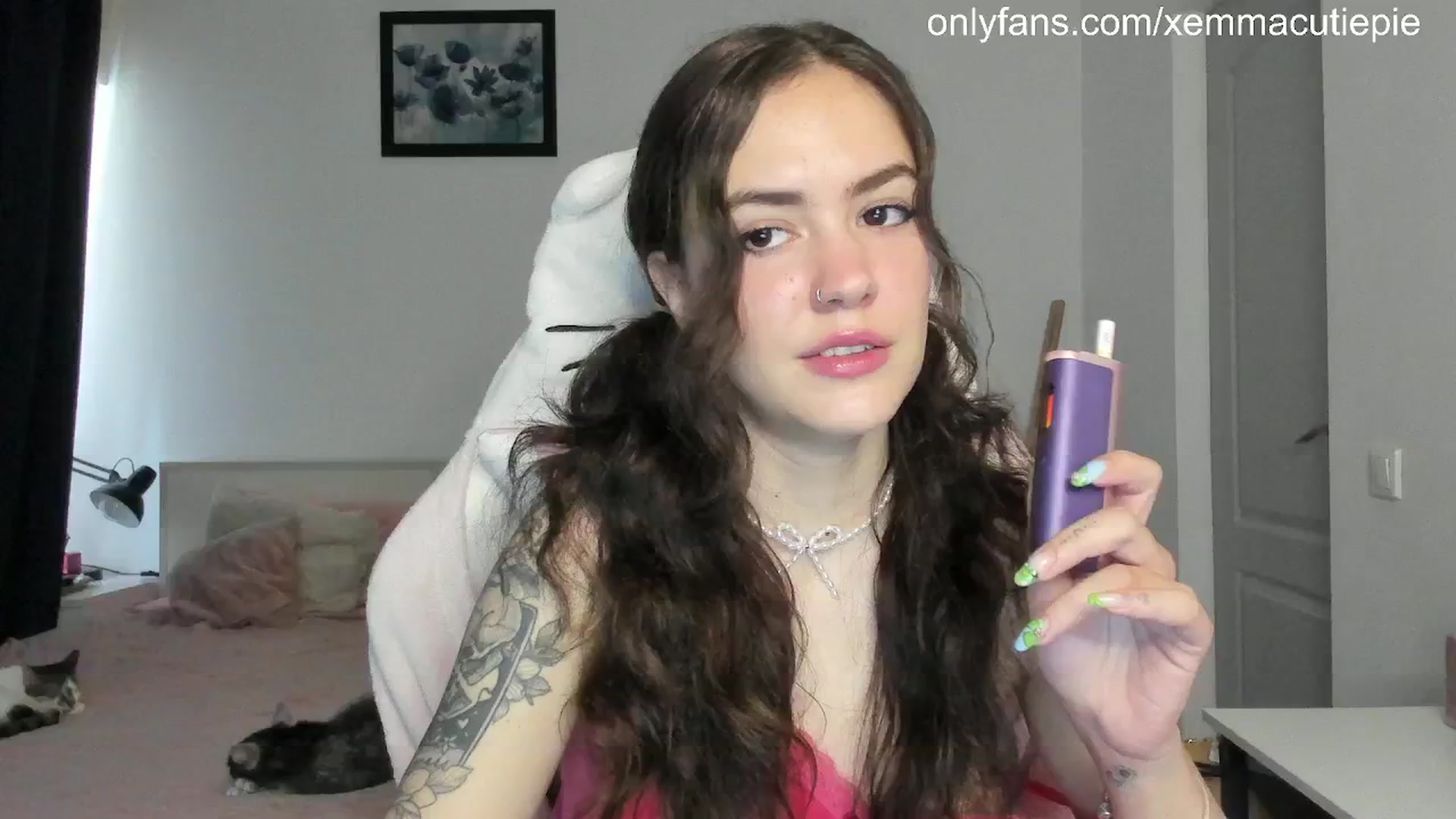 Gallery image thumbnail from EmmaCutiePie's myfreecams stream on, 04/24/2025, 14:06 image 6 of 20