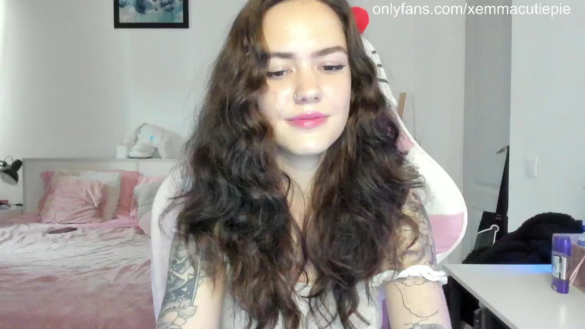 Gallery image thumbnail from EmmaCutiePie's myfreecams stream on, 05/09/2025, 14:59 image 16 of 20