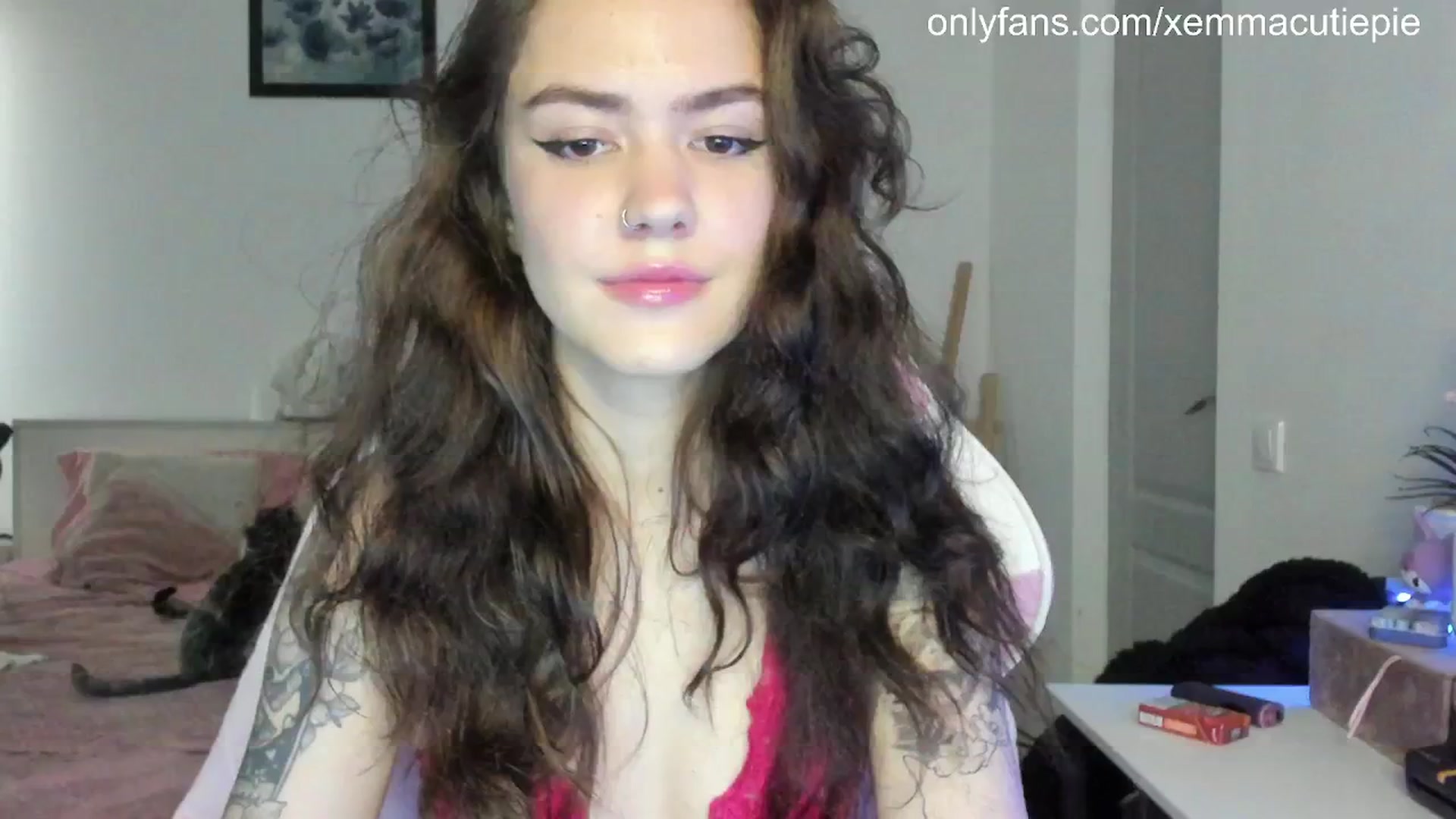 Gallery image thumbnail from EmmaCutiePie's myfreecams stream on, 05/10/2025, 13:25 image 1 of 20