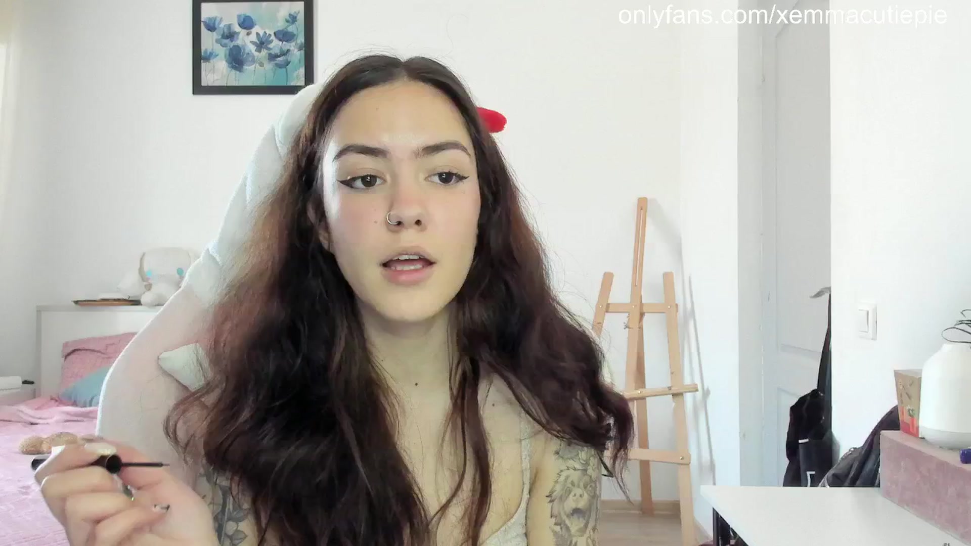 Gallery image thumbnail from EmmaCutiePie's myfreecams stream on, 06/13/2025, 13:23 image 3 of 20
