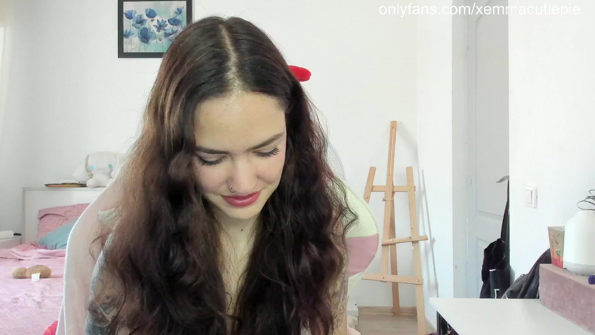 Gallery image thumbnail from EmmaCutiePie's myfreecams stream on, 06/13/2025, 13:23 image 5 of 20