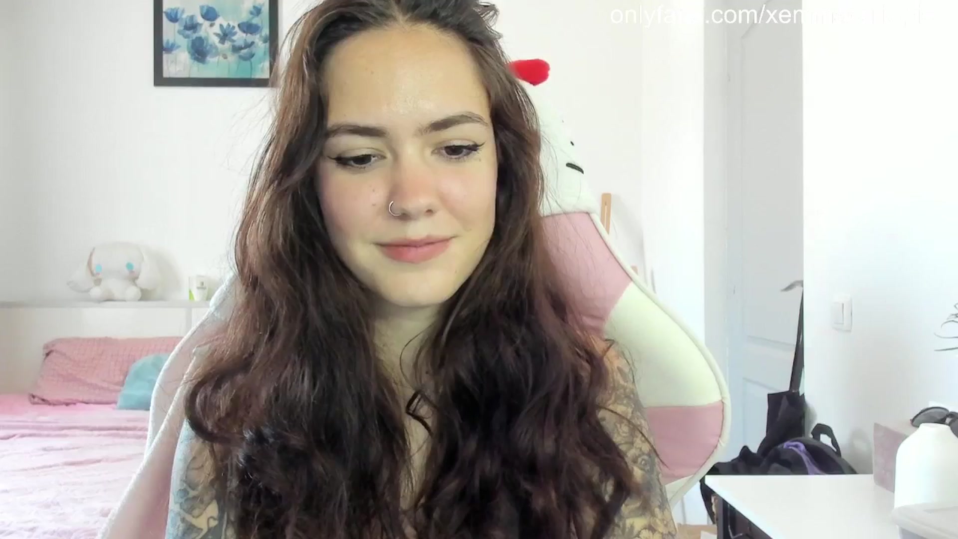 Gallery image thumbnail from EmmaCutiePie's myfreecams stream on, 06/21/2025, 13:41 image 19 of 20