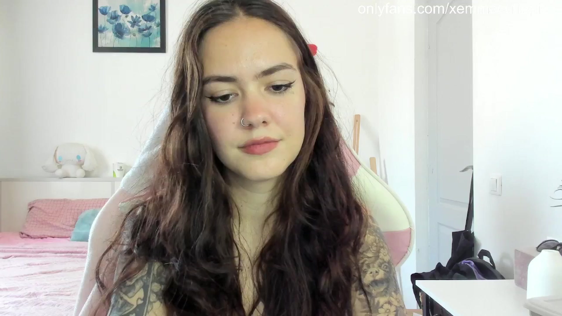 Gallery image thumbnail from EmmaCutiePie's myfreecams stream on, 06/21/2025, 13:41 image 9 of 20