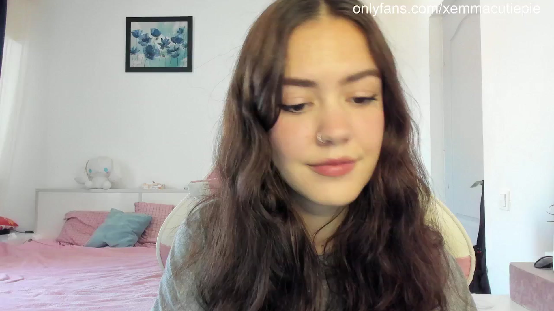 Gallery image thumbnail from EmmaCutiePie's myfreecams stream on, 06/28/2025, 13:27 image 2 of 20