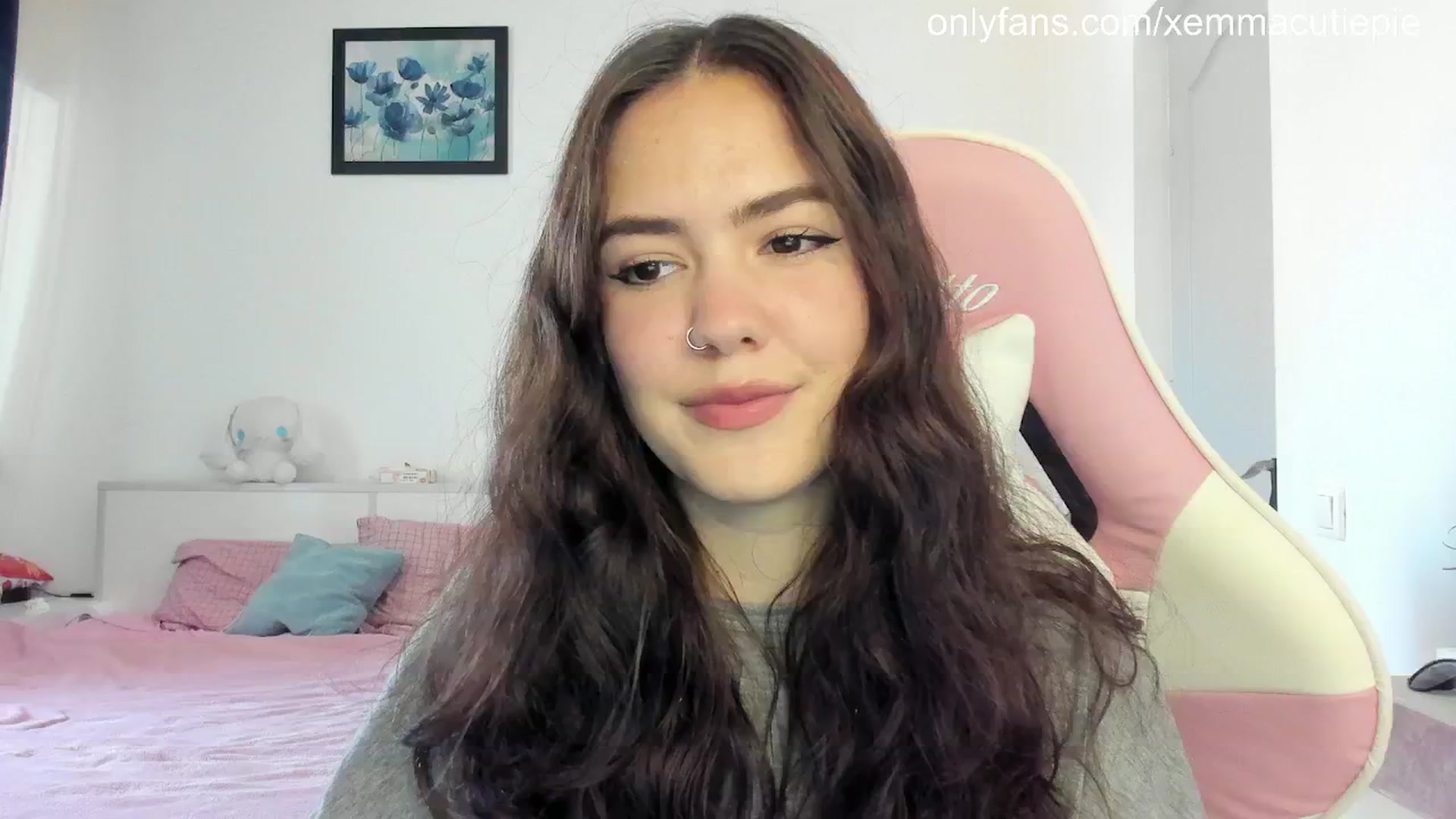 Gallery image thumbnail from EmmaCutiePie's myfreecams stream on, 06/28/2025, 13:27 image 4 of 20