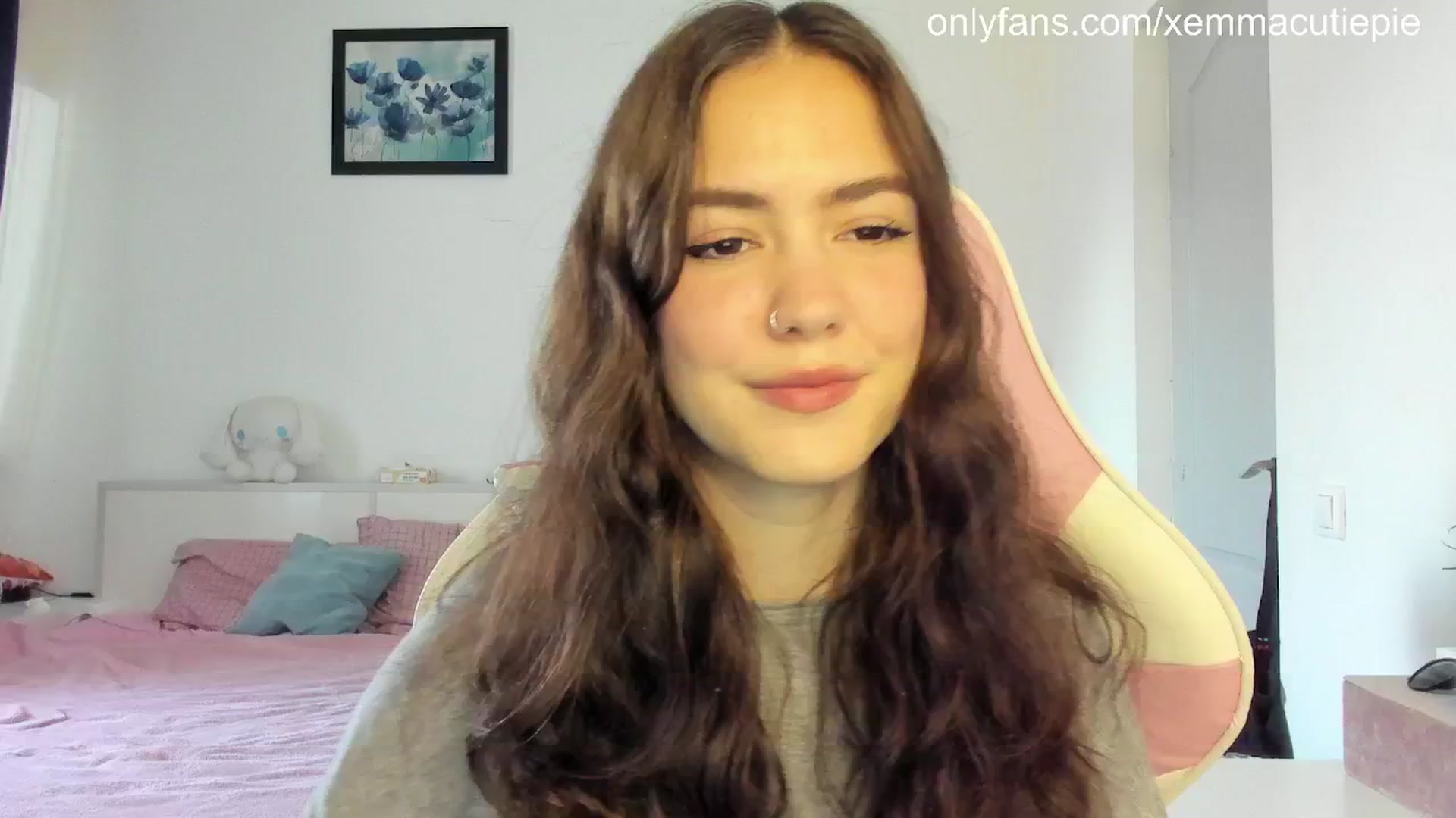 Gallery image thumbnail from EmmaCutiePie's myfreecams stream on, 06/28/2025, 13:27 image 3 of 20