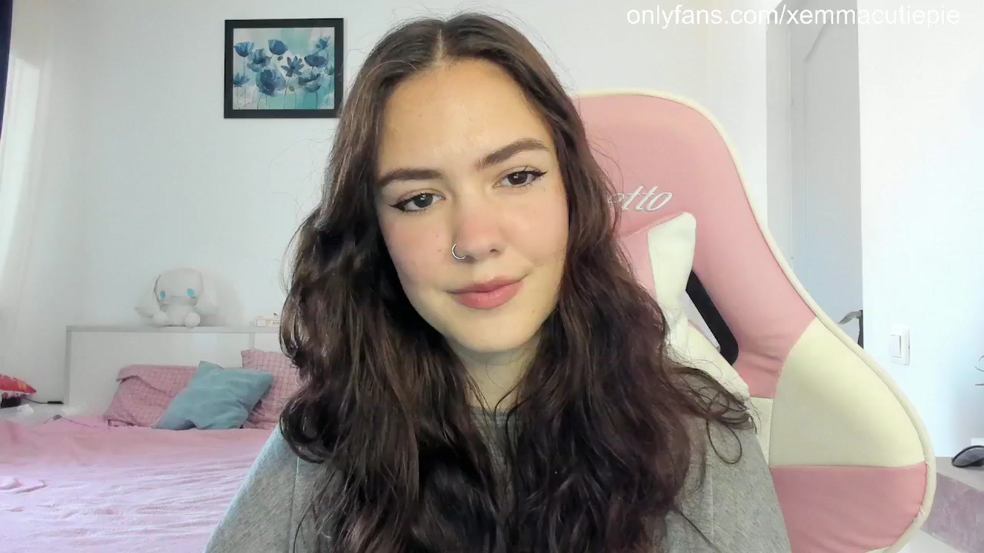 Gallery image thumbnail from EmmaCutiePie's myfreecams stream on, 06/28/2025, 13:27 image 5 of 20