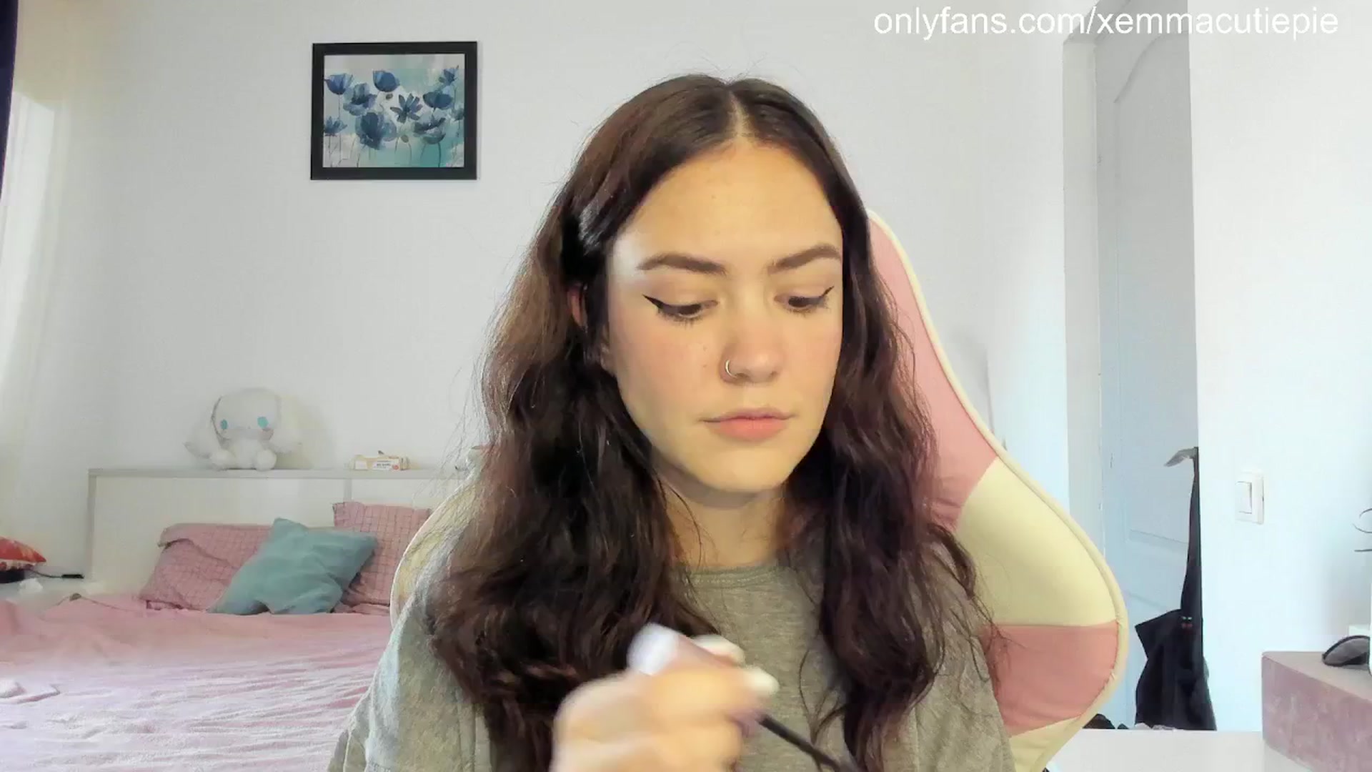 Gallery image thumbnail from EmmaCutiePie's myfreecams stream on, 06/28/2025, 13:27 image 1 of 20