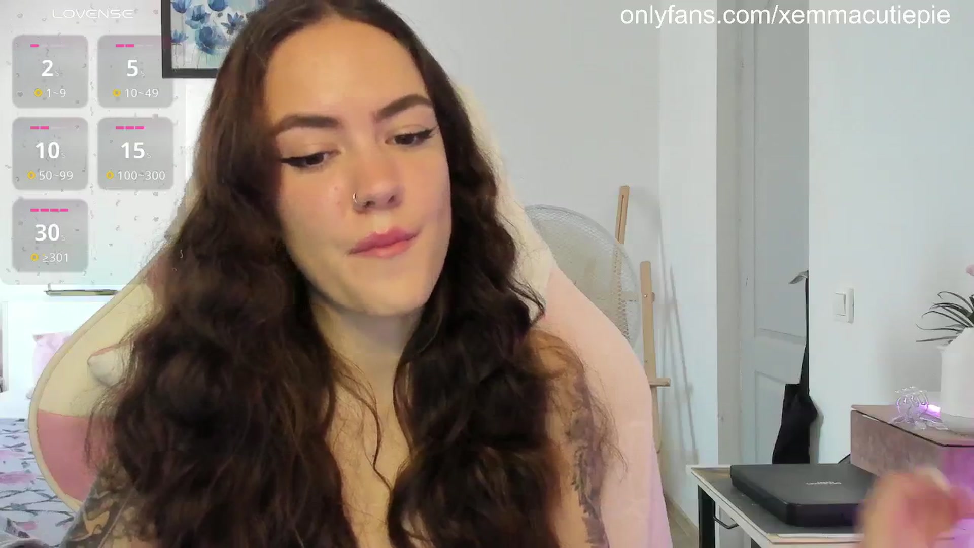 Gallery image thumbnail from EmmaCutiePie's myfreecams stream on, 07/22/2025, 11:33 image 6 of 20