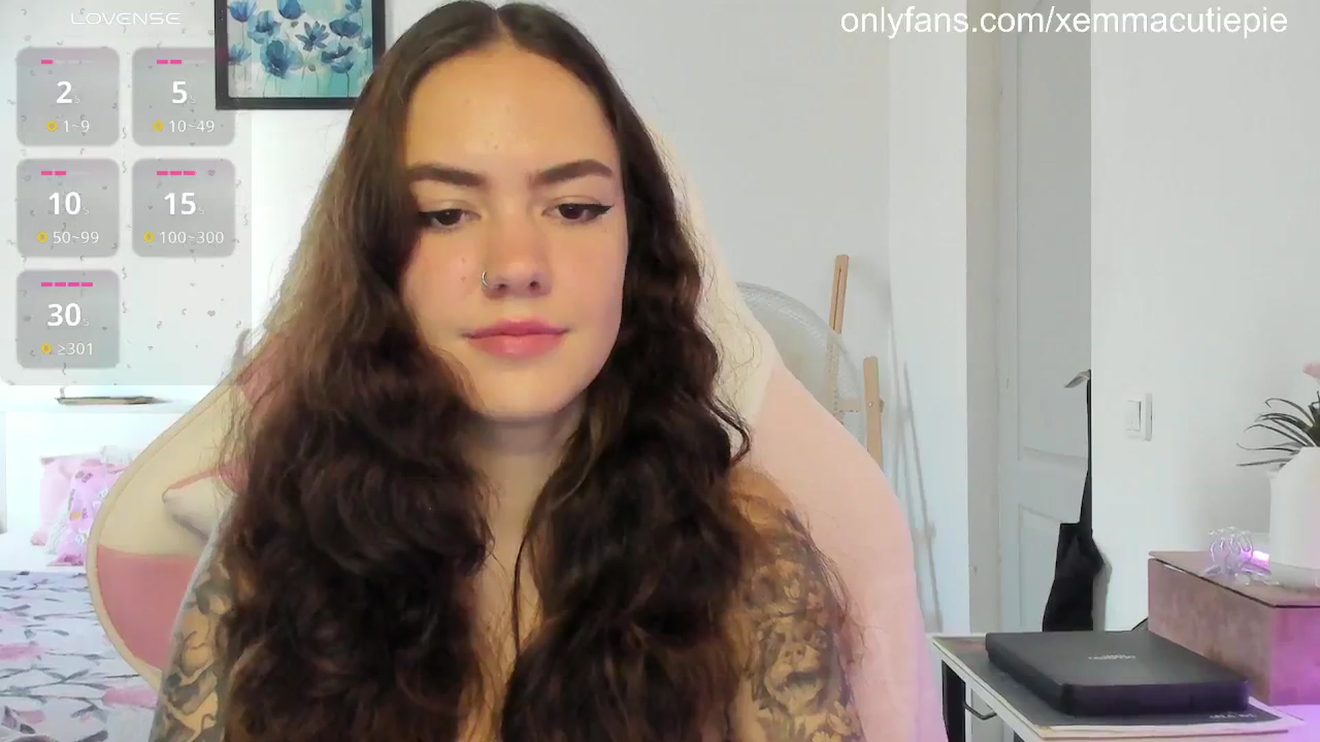Gallery image thumbnail from EmmaCutiePie's myfreecams stream on, 07/22/2025, 11:33 image 5 of 20