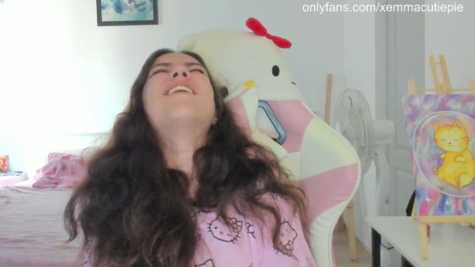 Gallery image thumbnail from EmmaCutiePie's myfreecams stream on, 08/07/2025, 10:29 image 15 of 20