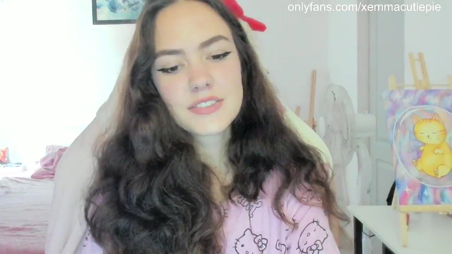 Gallery image thumbnail from EmmaCutiePie's myfreecams stream on, 08/07/2025, 10:29 image 13 of 20