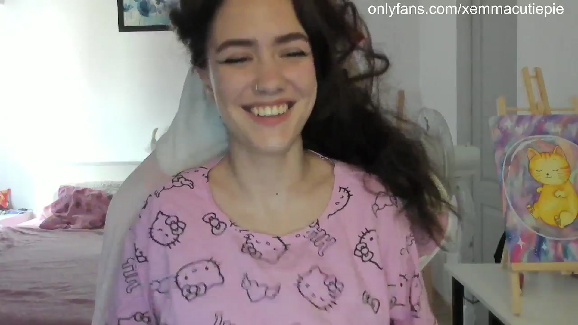 Gallery image thumbnail from EmmaCutiePie's myfreecams stream on, 08/07/2025, 10:29 image 16 of 20
