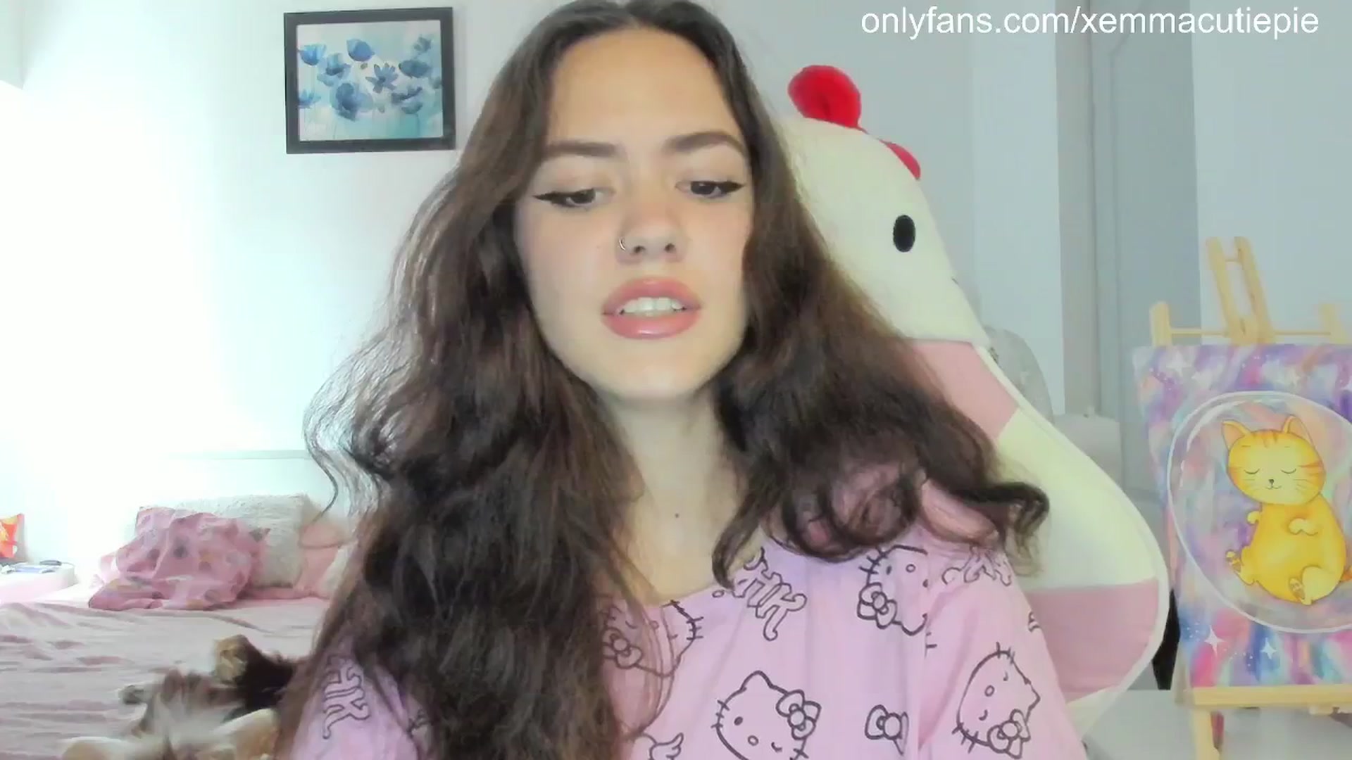 Gallery image thumbnail from EmmaCutiePie's myfreecams stream on, 08/07/2025, 12:23 image 11 of 20