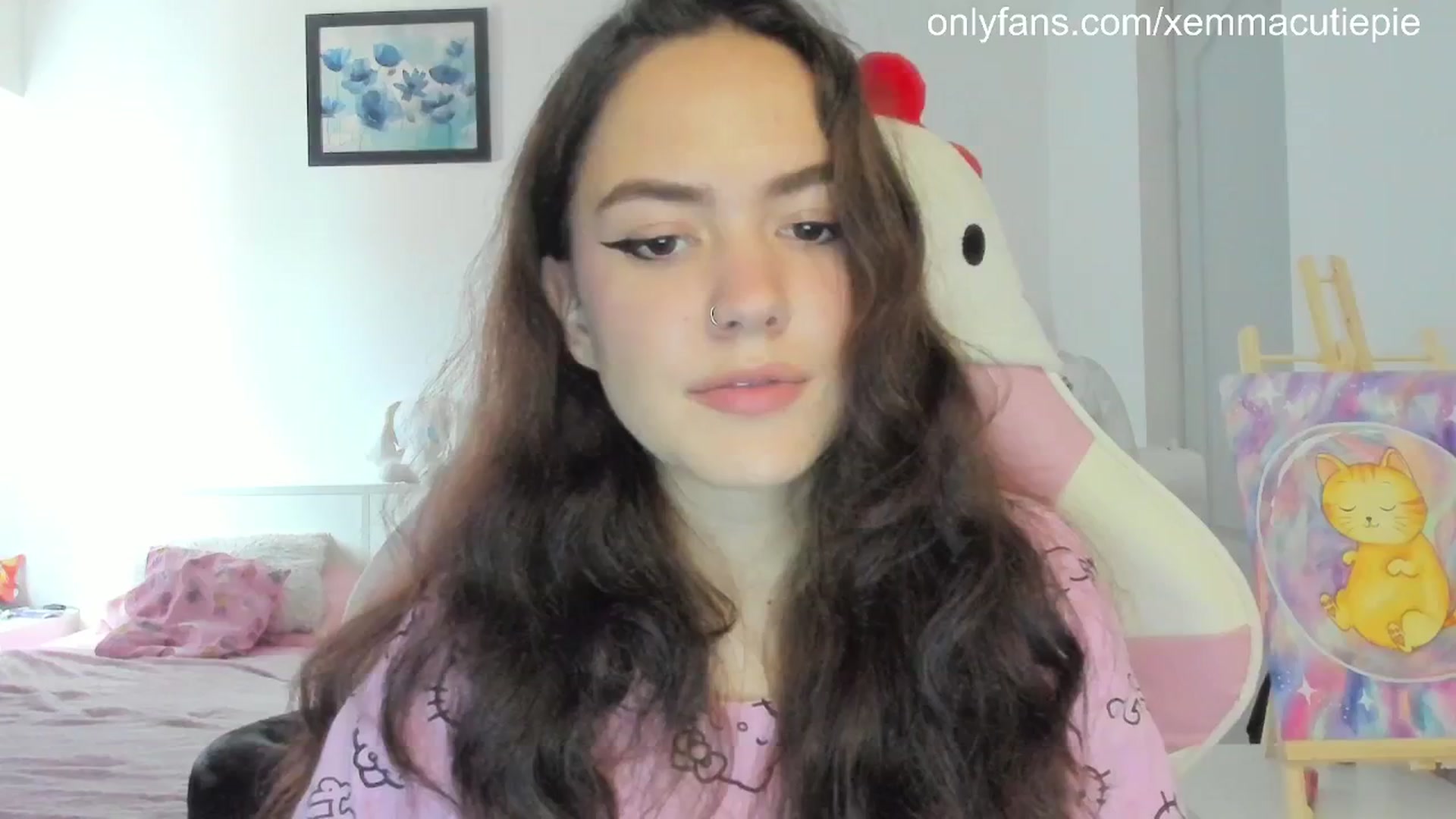 Gallery image thumbnail from EmmaCutiePie's myfreecams stream on, 08/07/2025, 12:23 image 9 of 20