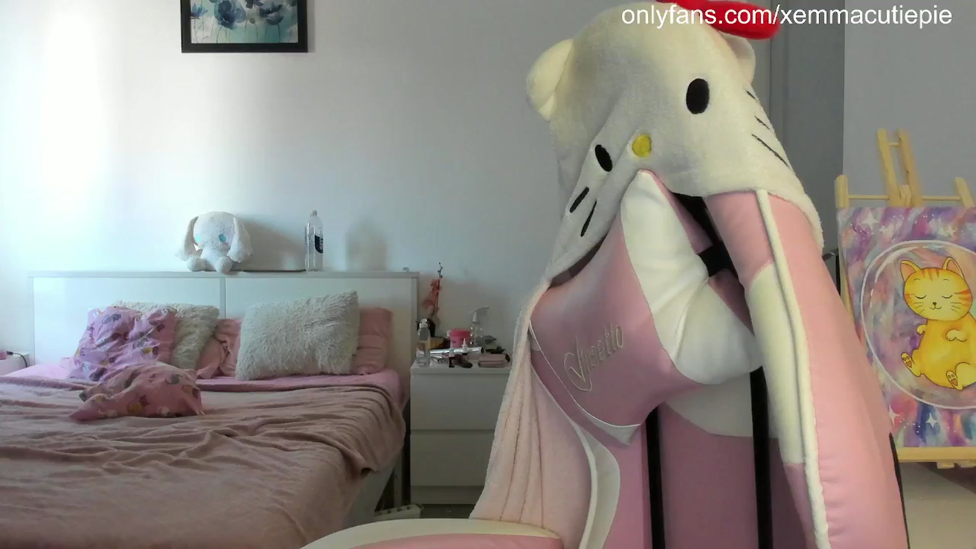 Gallery image thumbnail from EmmaCutiePie's myfreecams stream on, 08/08/2025, 09:48 image 5 of 20