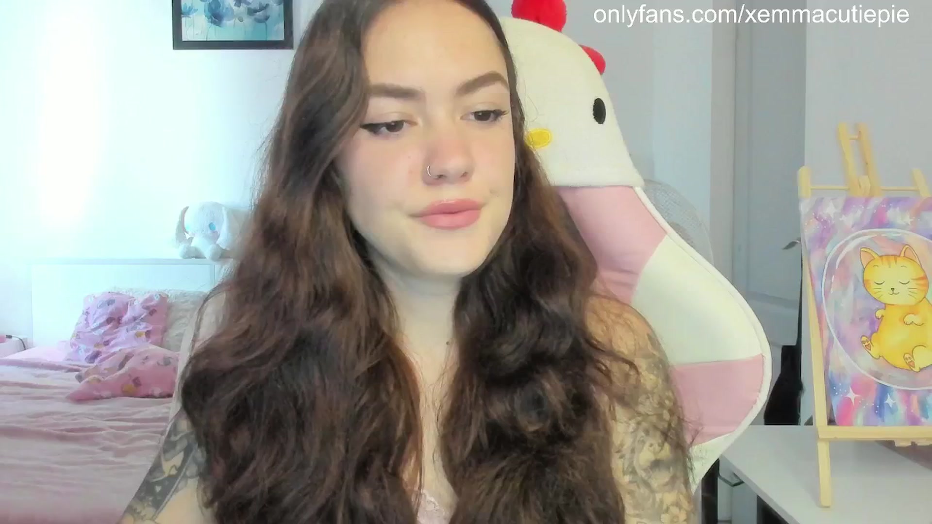 Gallery image thumbnail from EmmaCutiePie's myfreecams stream on, 08/08/2025, 09:48 image 10 of 20