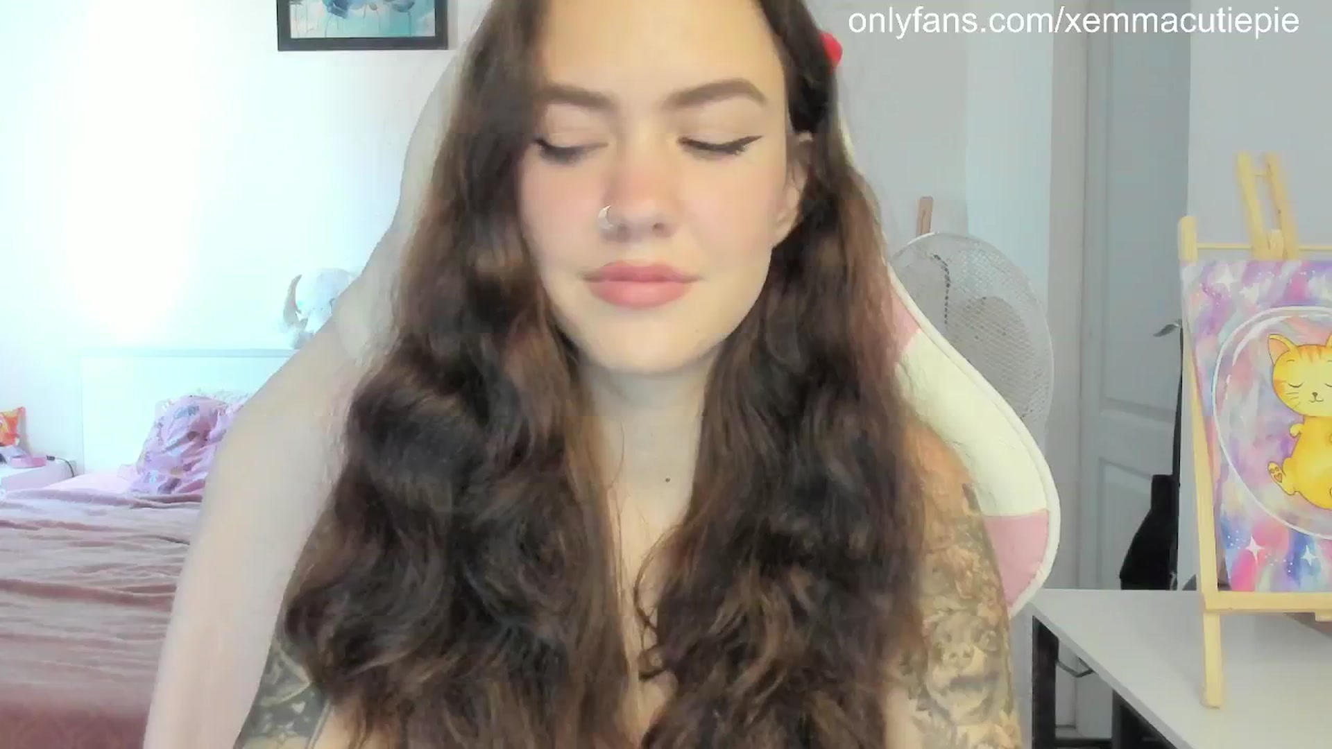 Gallery image thumbnail from EmmaCutiePie's myfreecams stream on, 08/08/2025, 14:07 image 2 of 20