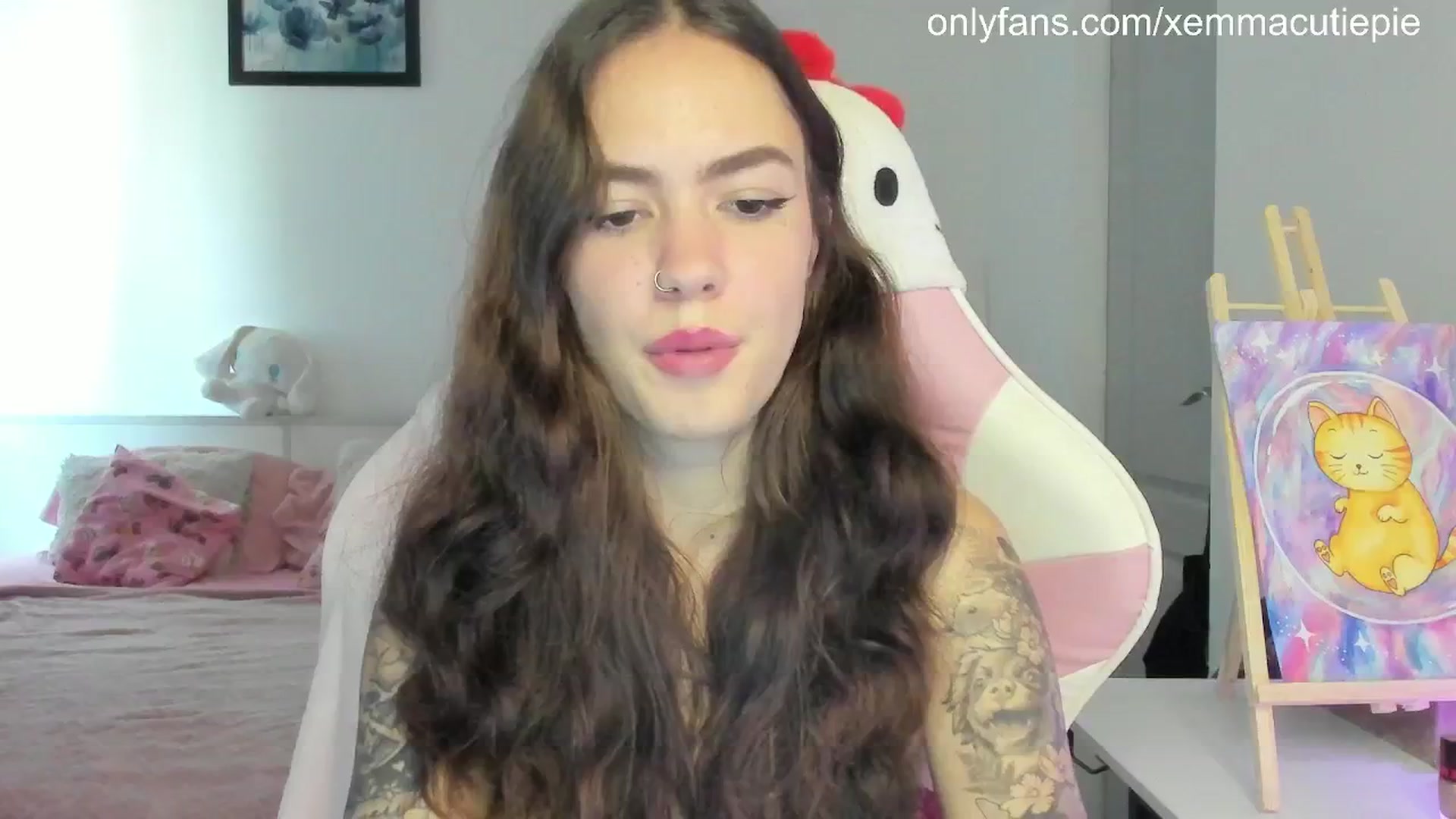Gallery image thumbnail from EmmaCutiePie's myfreecams stream on, 08/09/2025, 10:31 image 12 of 20