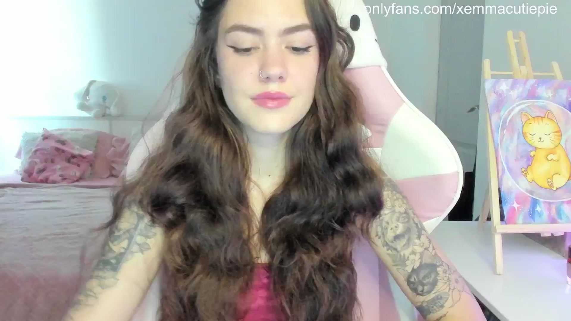 Gallery image thumbnail from EmmaCutiePie's myfreecams stream on, 08/09/2025, 10:31 image 10 of 20