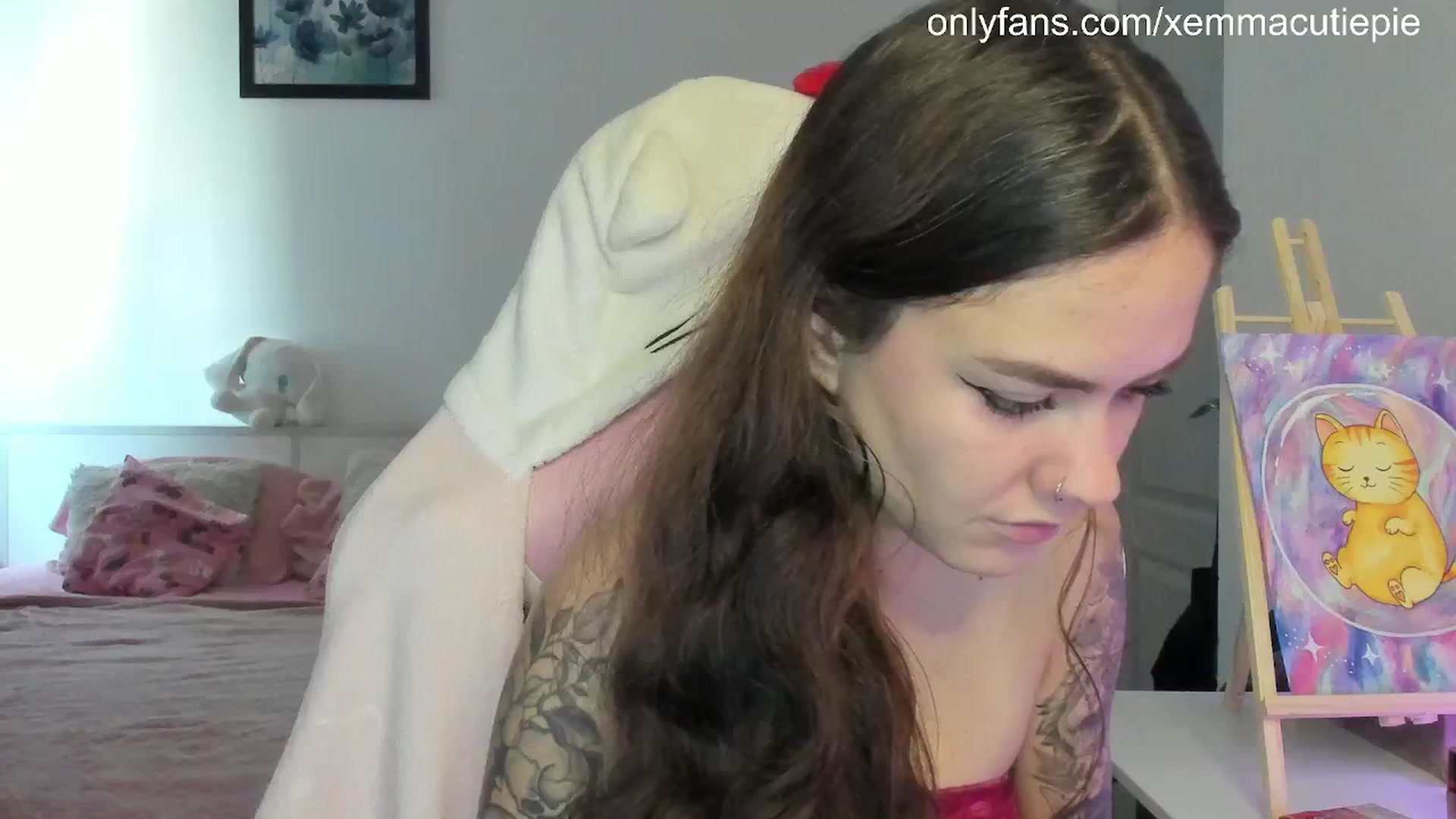 Gallery image thumbnail from EmmaCutiePie's myfreecams stream on, 08/09/2025, 10:31 image 3 of 20
