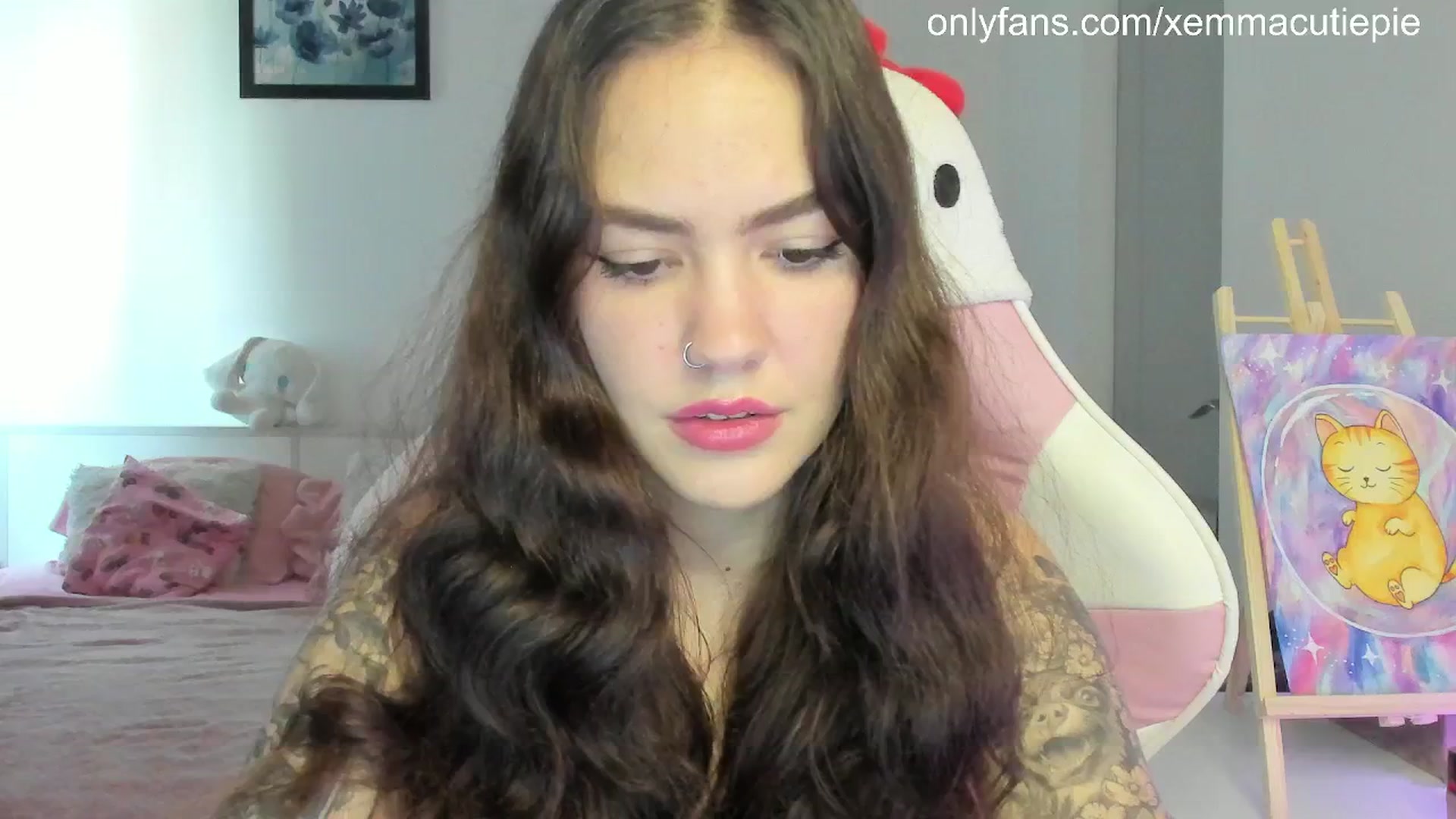 Gallery image thumbnail from EmmaCutiePie's myfreecams stream on, 08/09/2025, 10:31 image 6 of 20