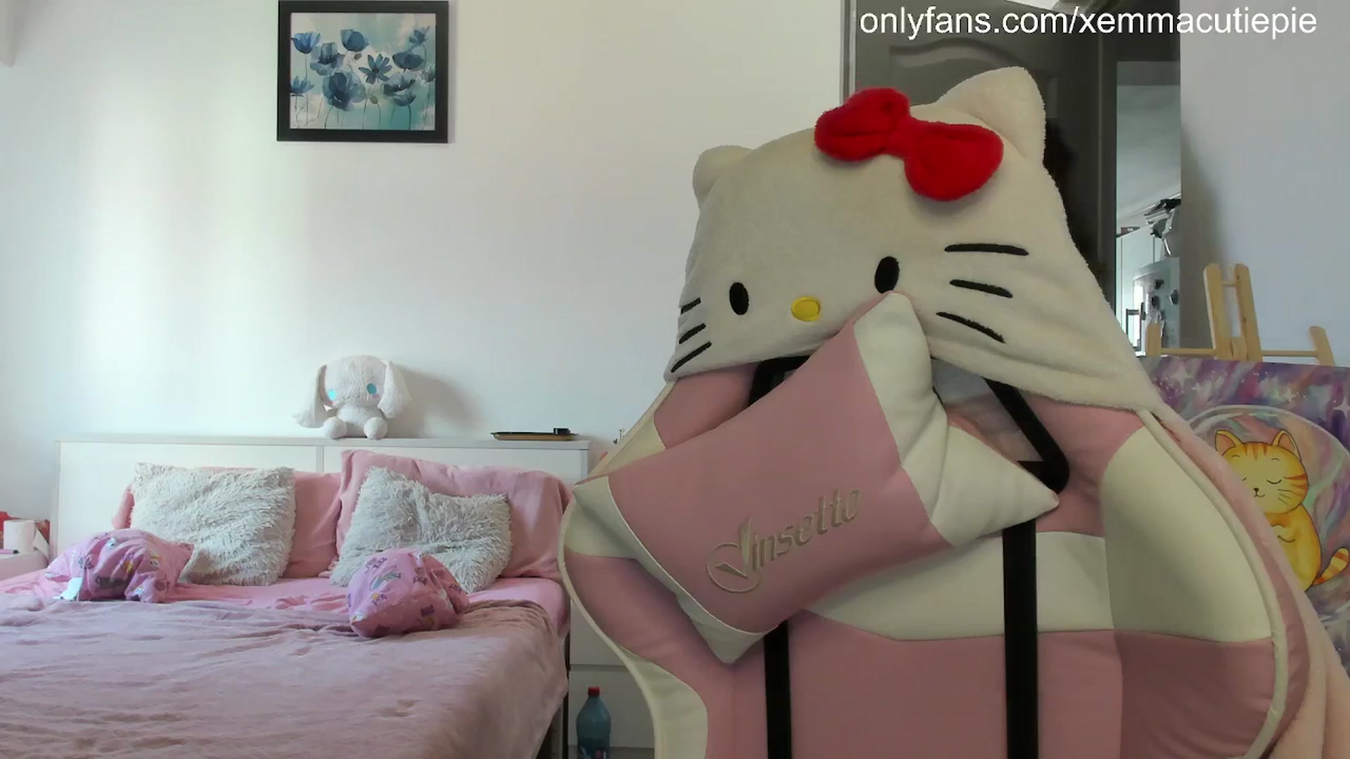Gallery image thumbnail from EmmaCutiePie's myfreecams stream on, 08/23/2025, 12:05 image 18 of 20