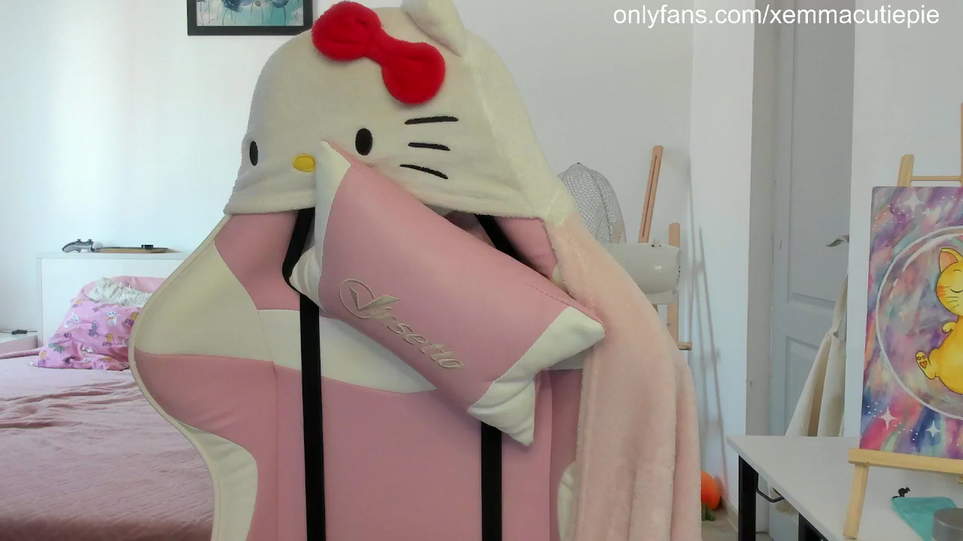 Gallery image thumbnail from EmmaCutiePie's myfreecams stream on, 09/04/2025, 11:36 image 13 of 20